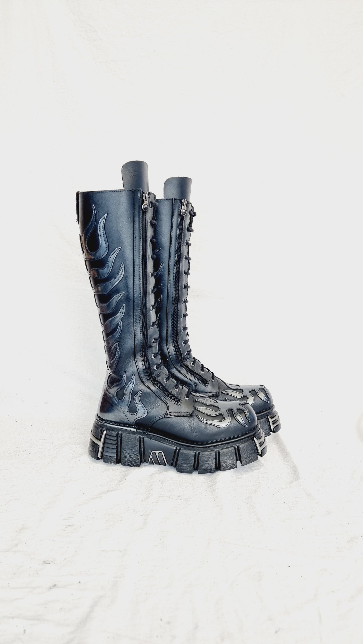 EU 45 / UK 10.5 New Rock Boots