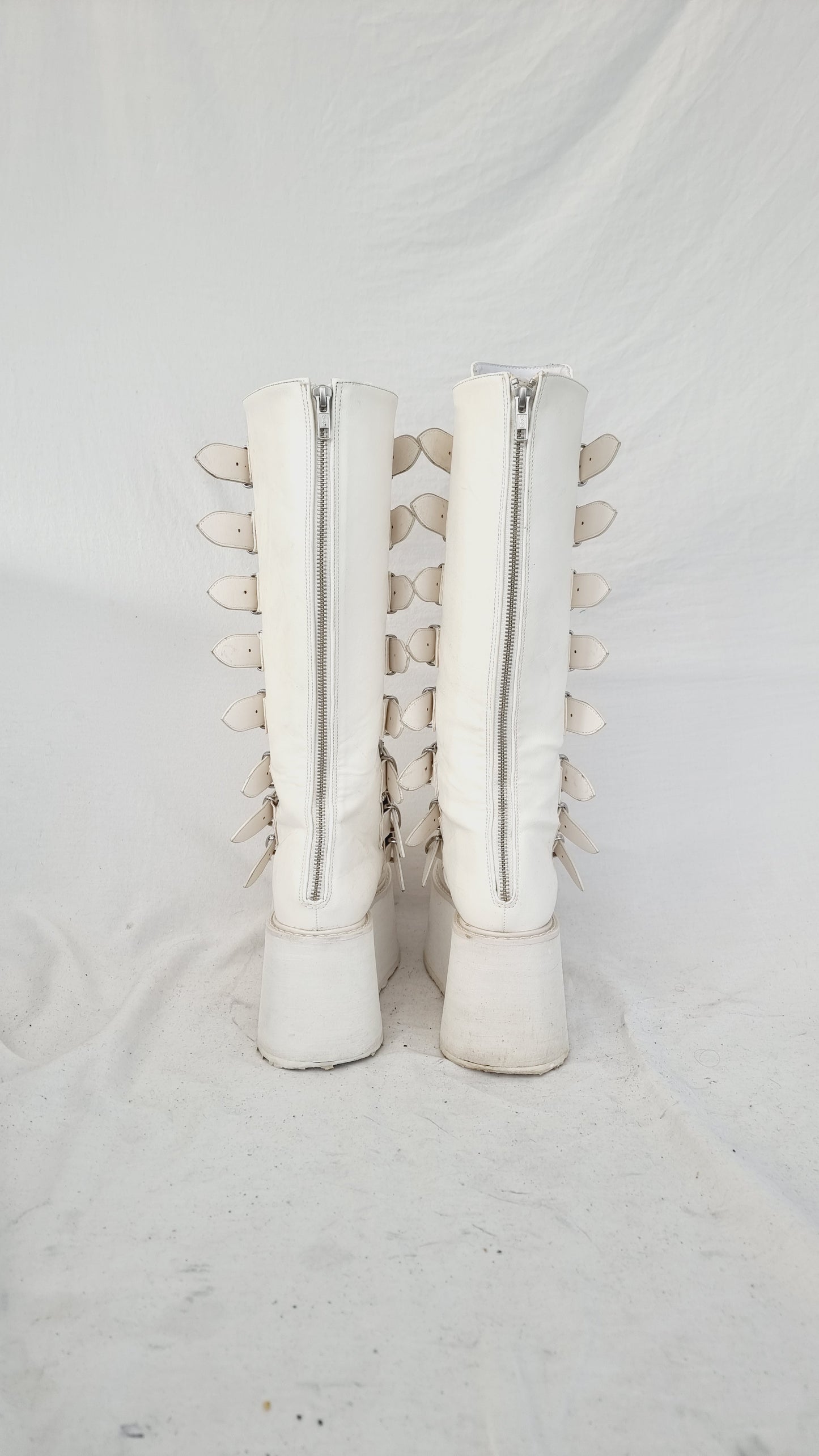 EU 37 / UK 4 Demonia Shoes