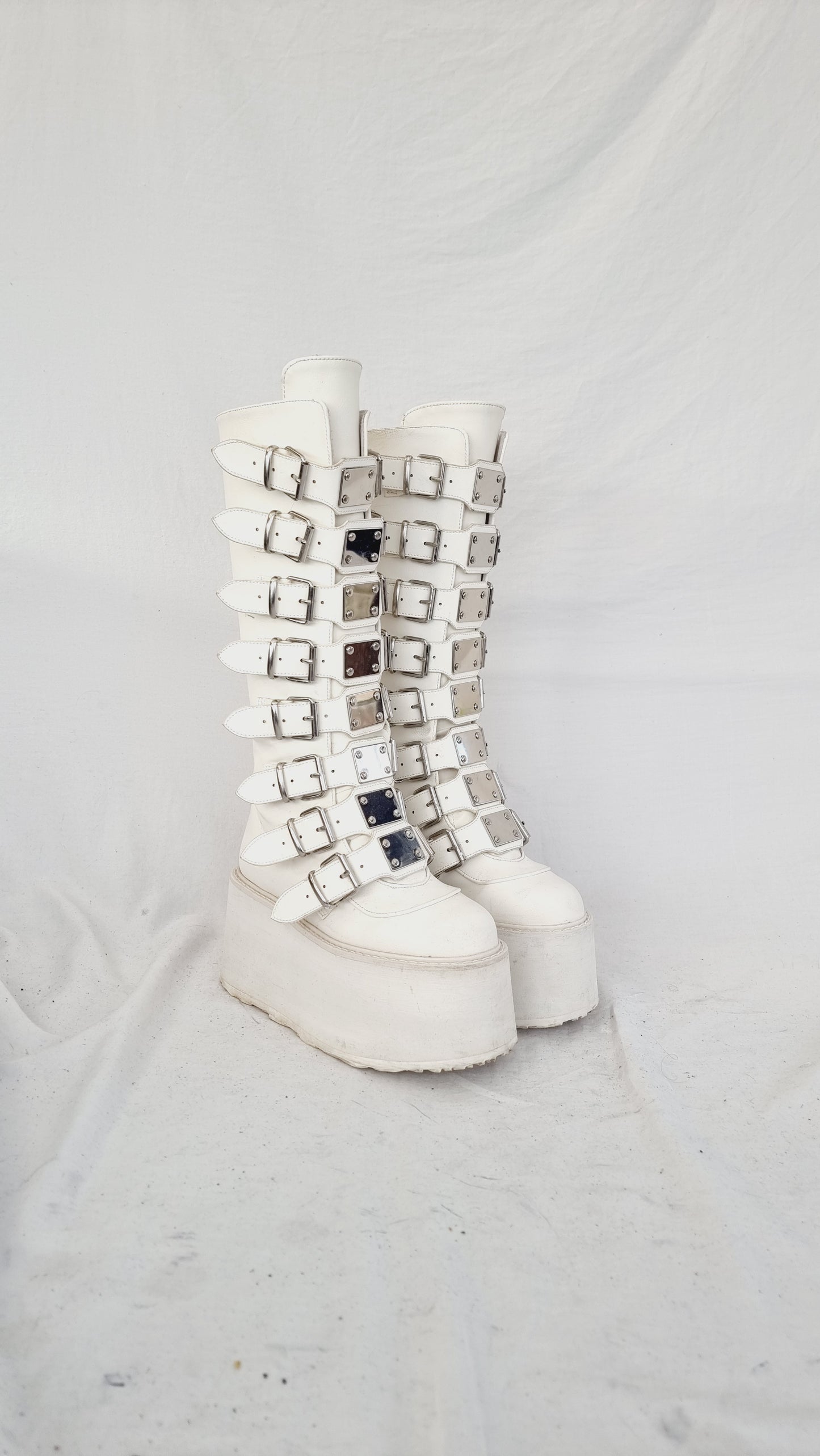 EU 37 / UK 4 Demonia Shoes
