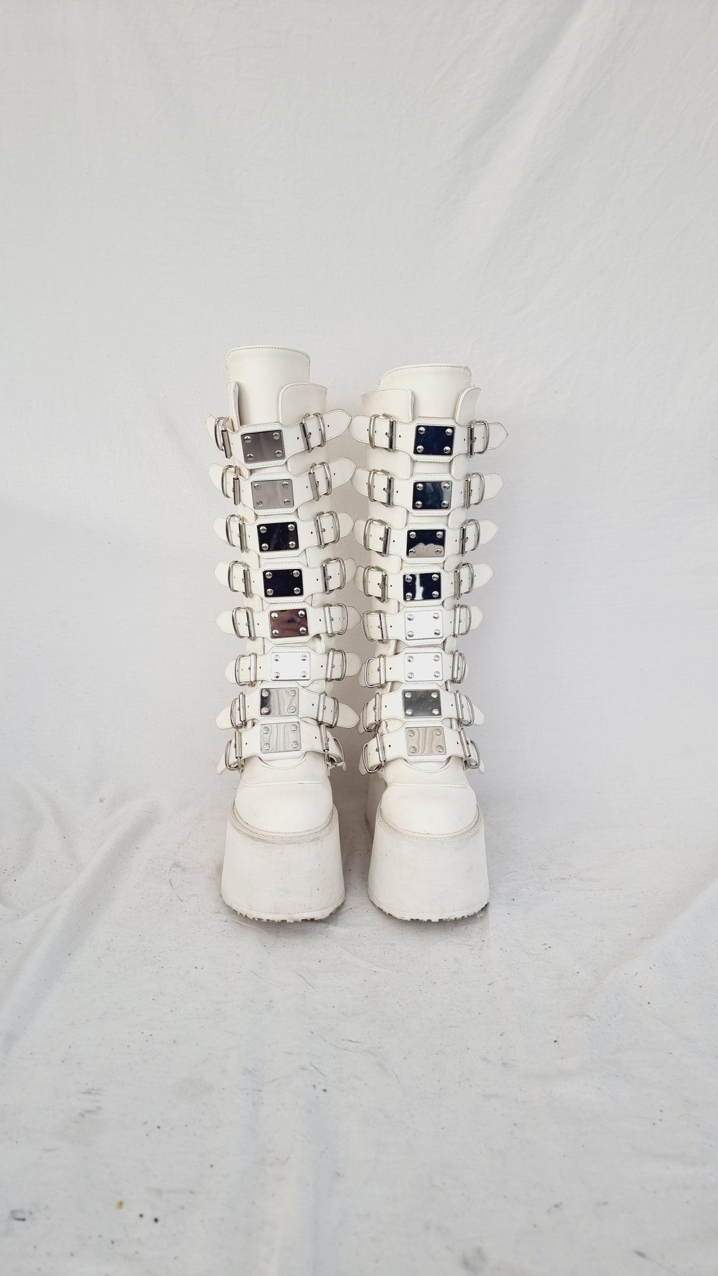 EU 37 / UK 4 Demonia Shoes