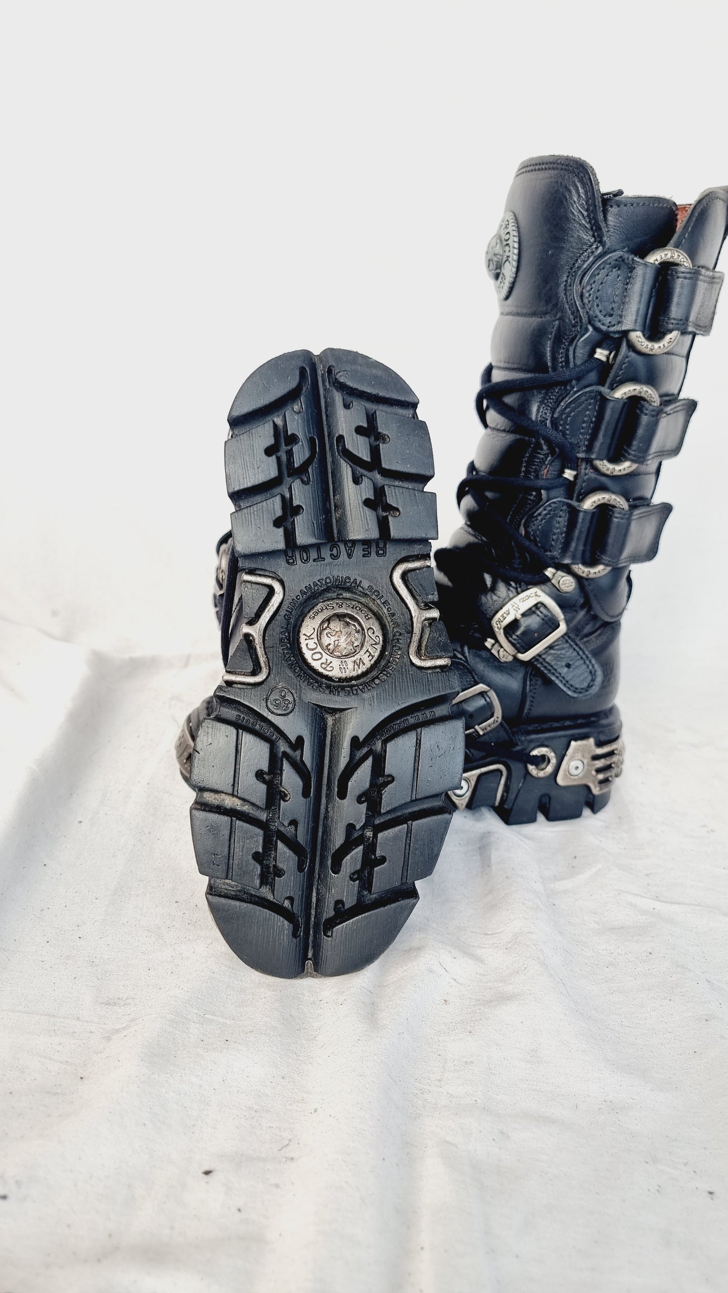 EU 36 / UK 3 New Rock Boots