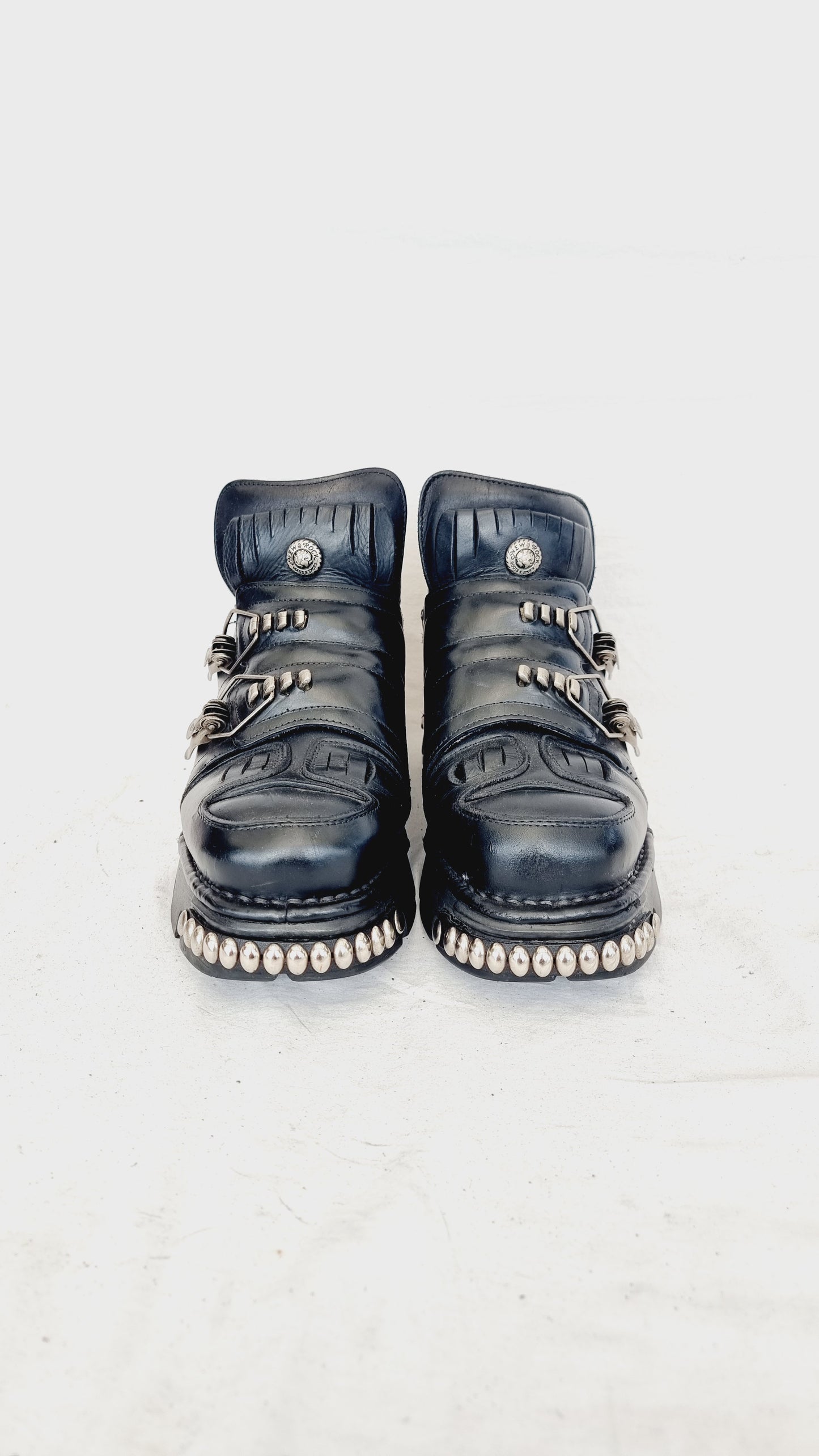 EU 42 / UK 8 New Rock Boots