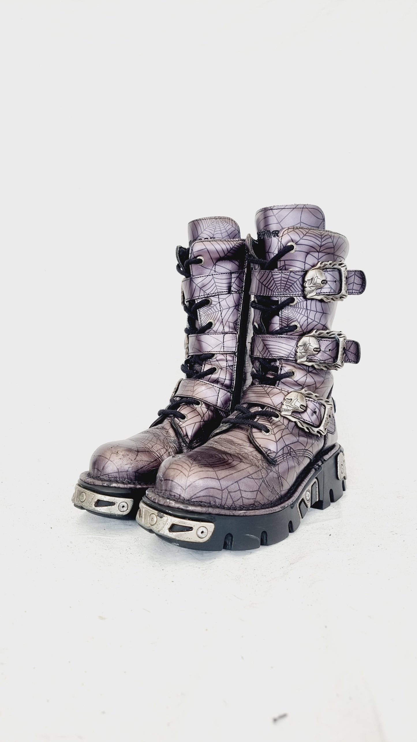 EU 41 / UK 7.5 New Rock Boots