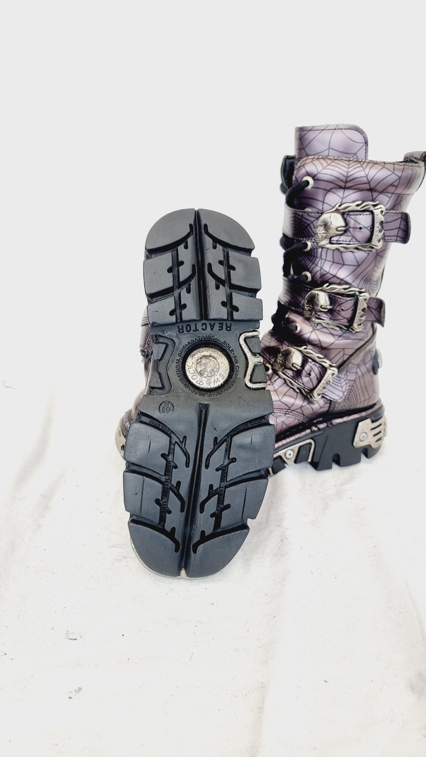EU 41 / UK 7.5 New Rock Boots