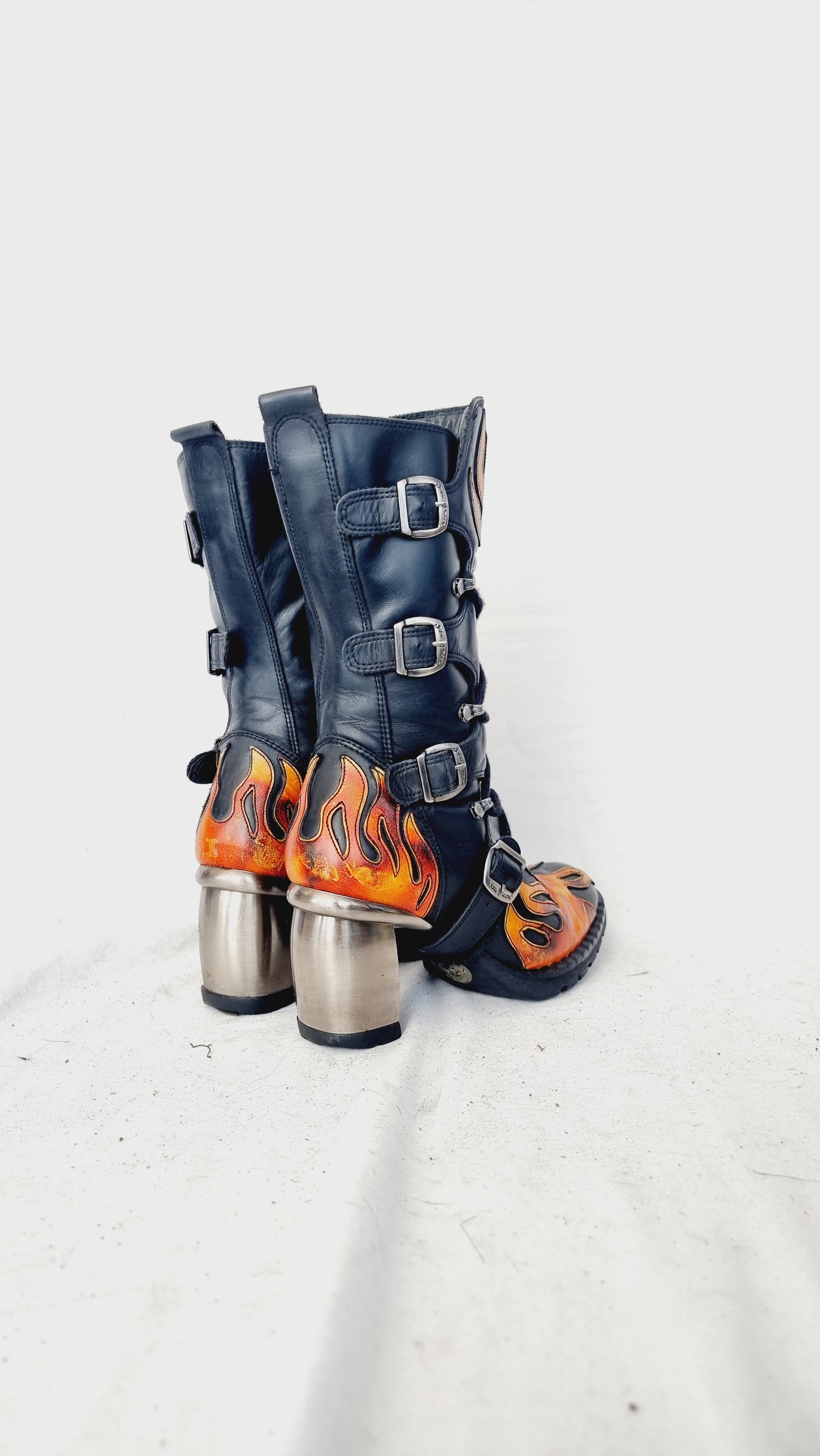 EU 38 / UK 5 New Rock Boots