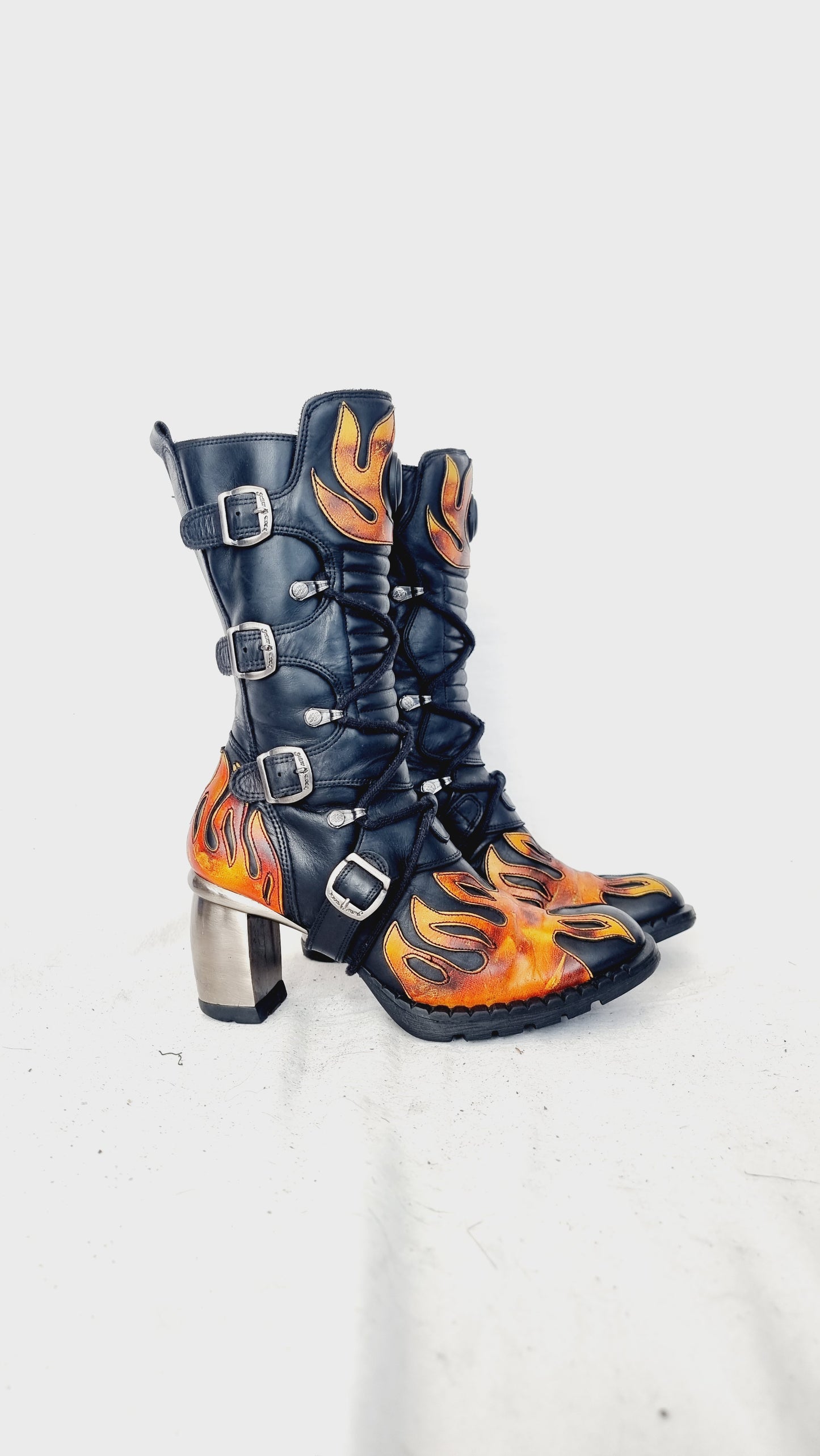 EU 38 / UK 5 New Rock Boots