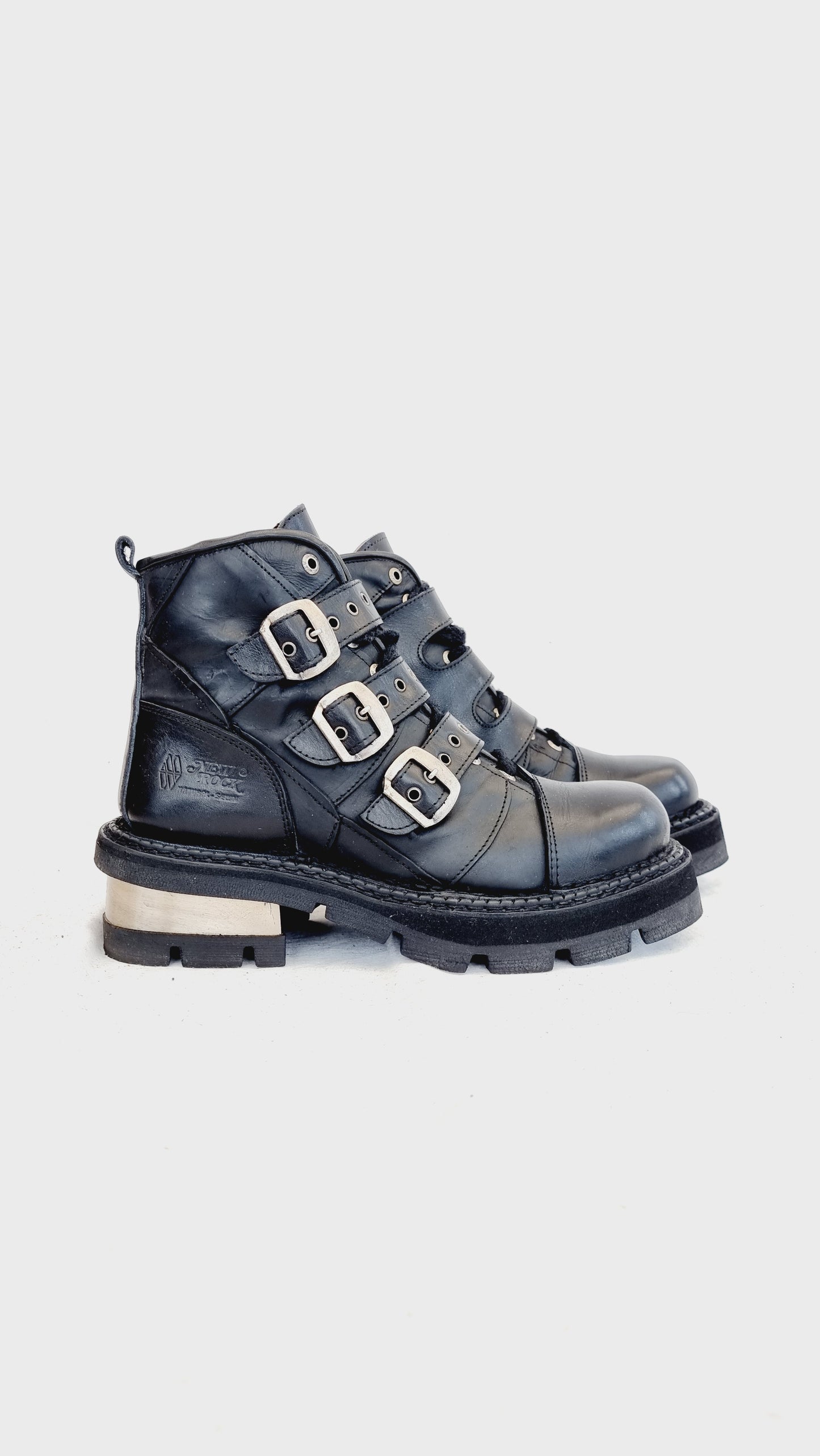 EU 42 / UK 8 New Rock Boots