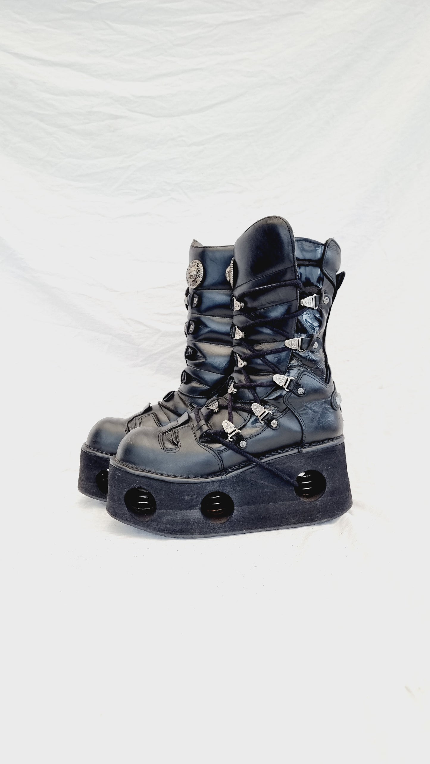 EU 45 / UK 10.5 New Rock Boots