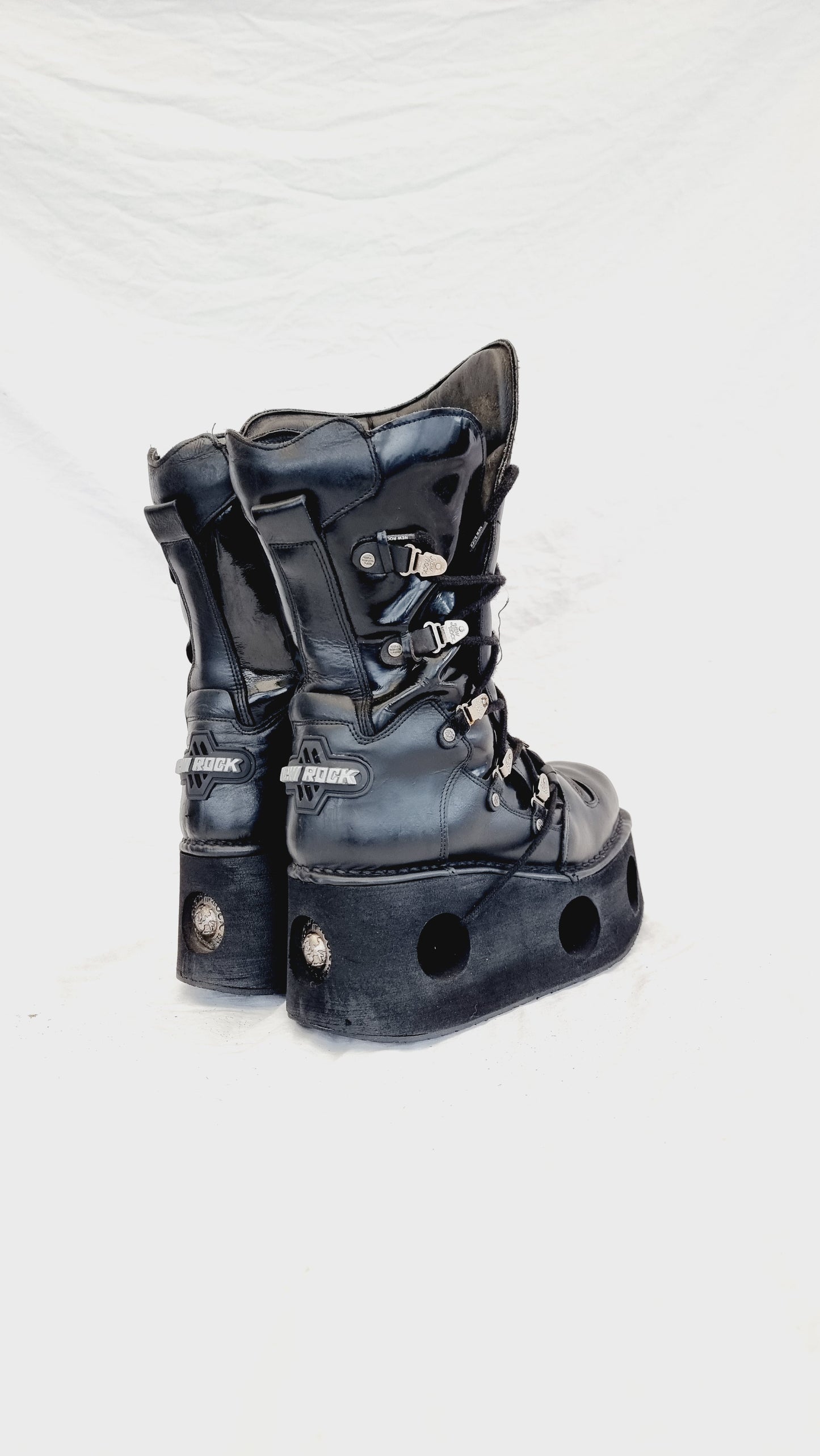 EU 45 / UK 10.5 New Rock Boots