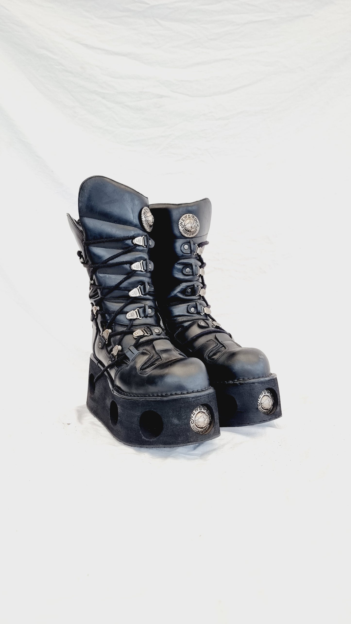 EU 45 / UK 10.5 New Rock Boots