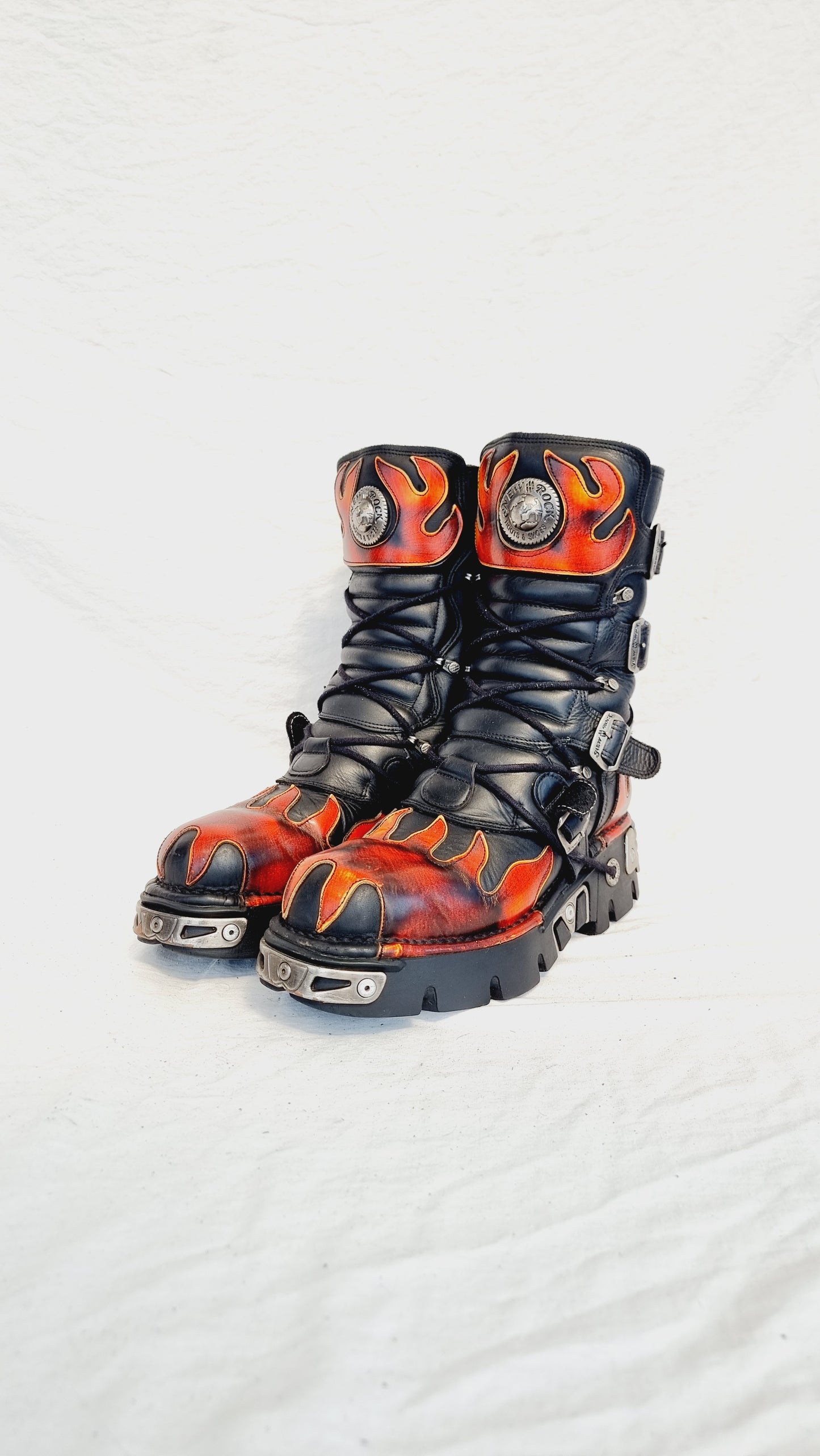 EU 41 / UK 7.5 New Rock Boots