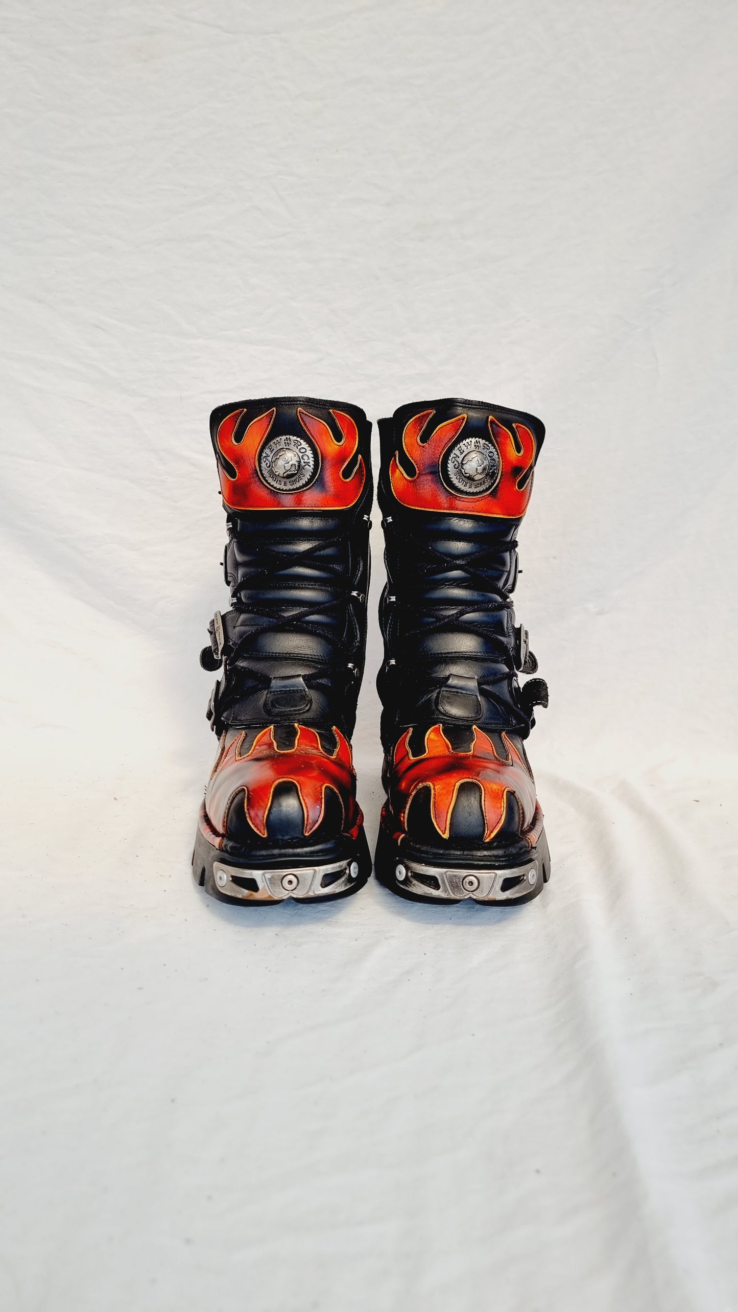 EU 41 / UK 7.5 New Rock Boots