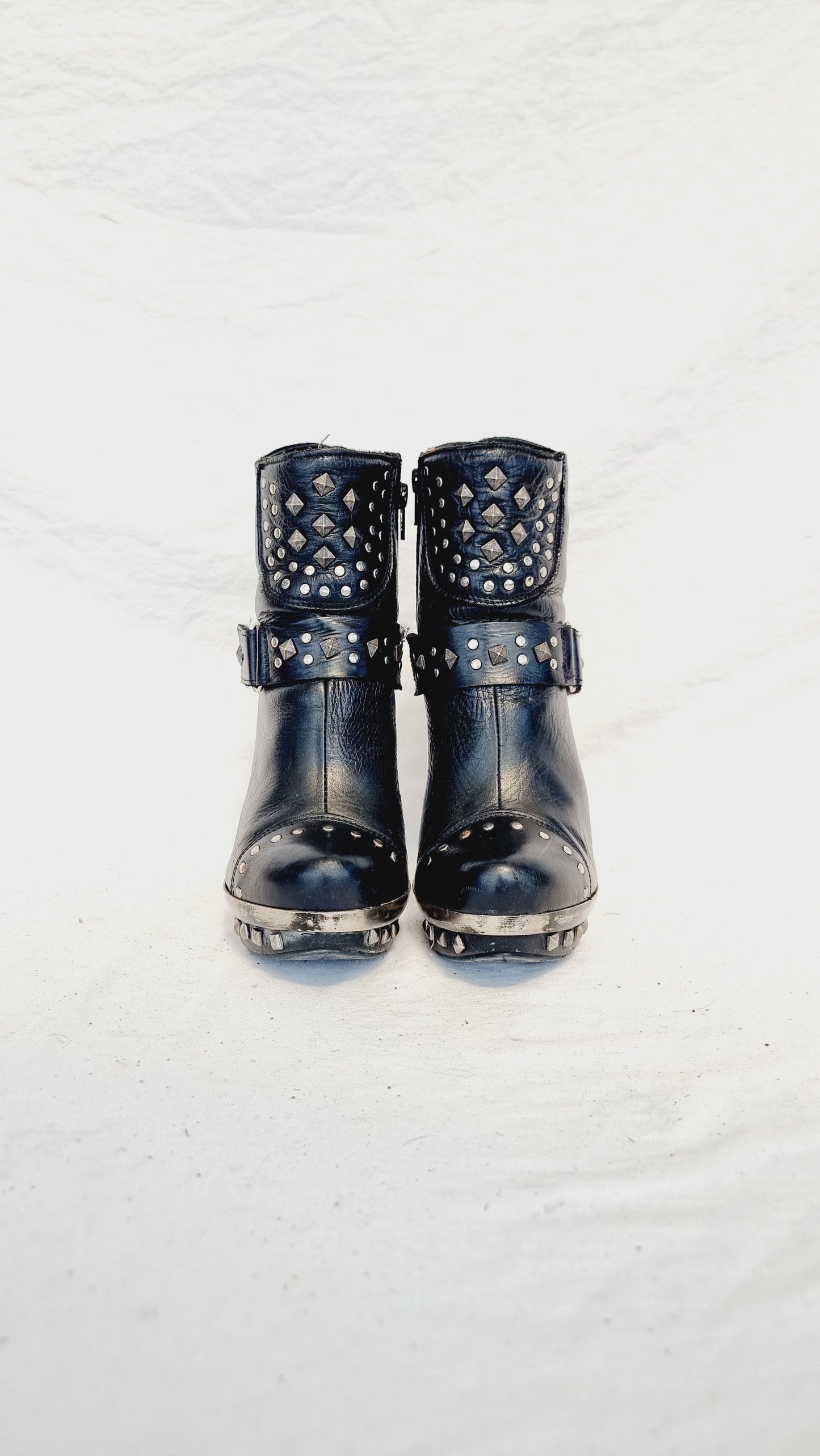 EU 37 / UK 4 New Rock Boots
