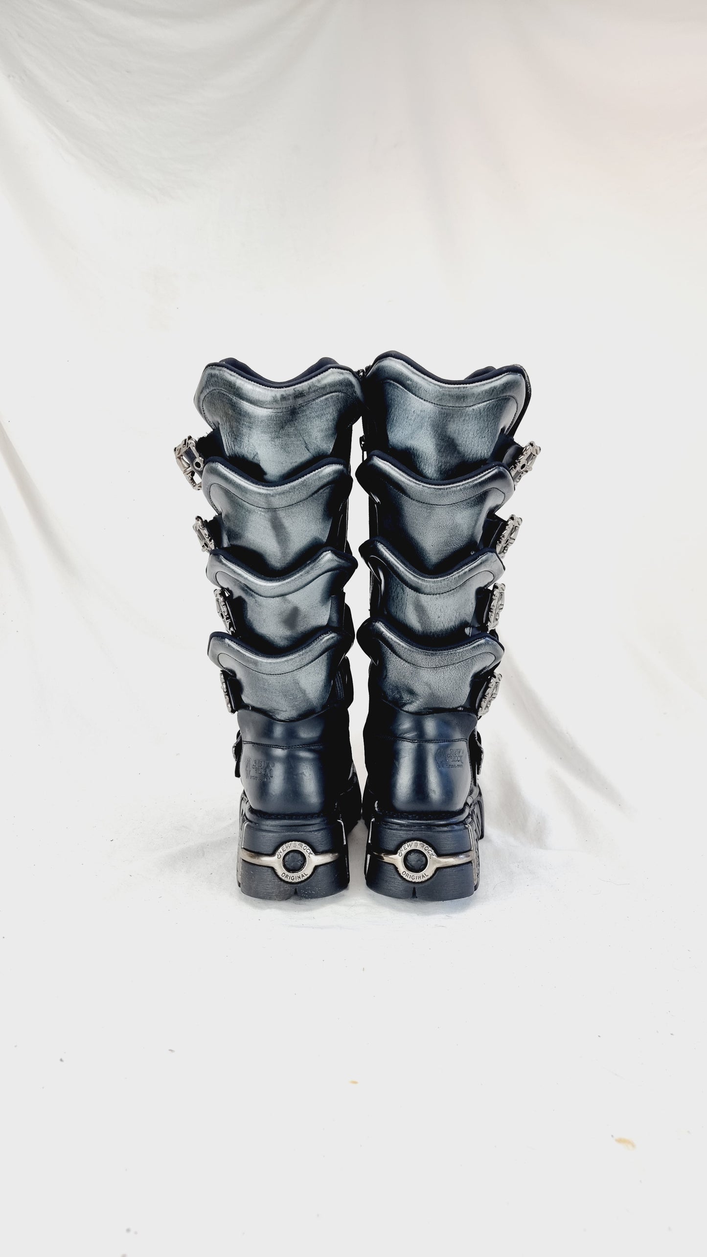 EU 42 / UK 8 New Rock Boots