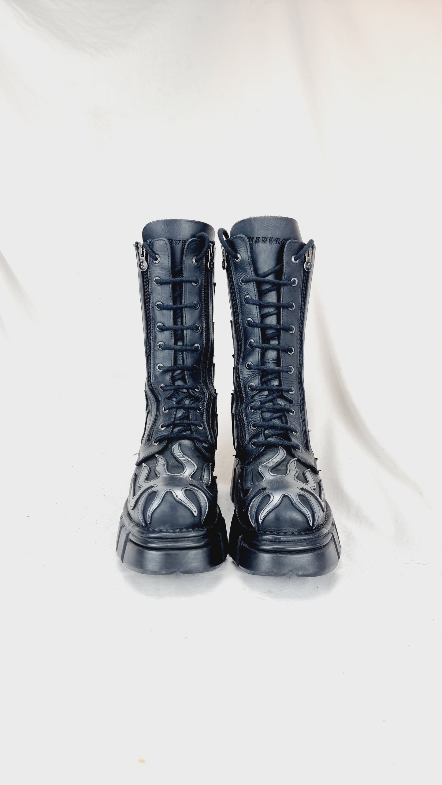 EU 44 / UK 10 New Rock Boots