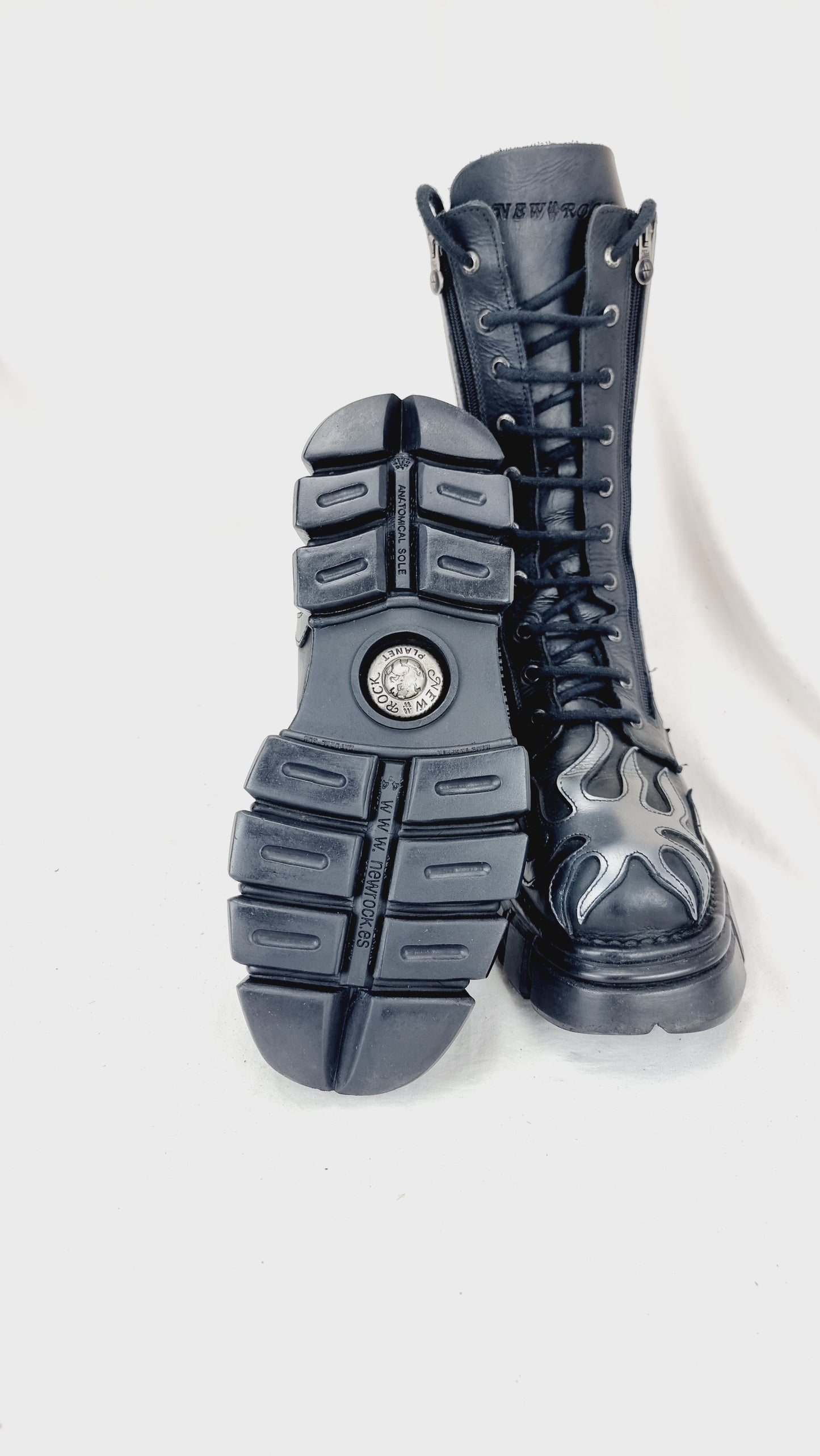 EU 44 / UK 10 New Rock Boots