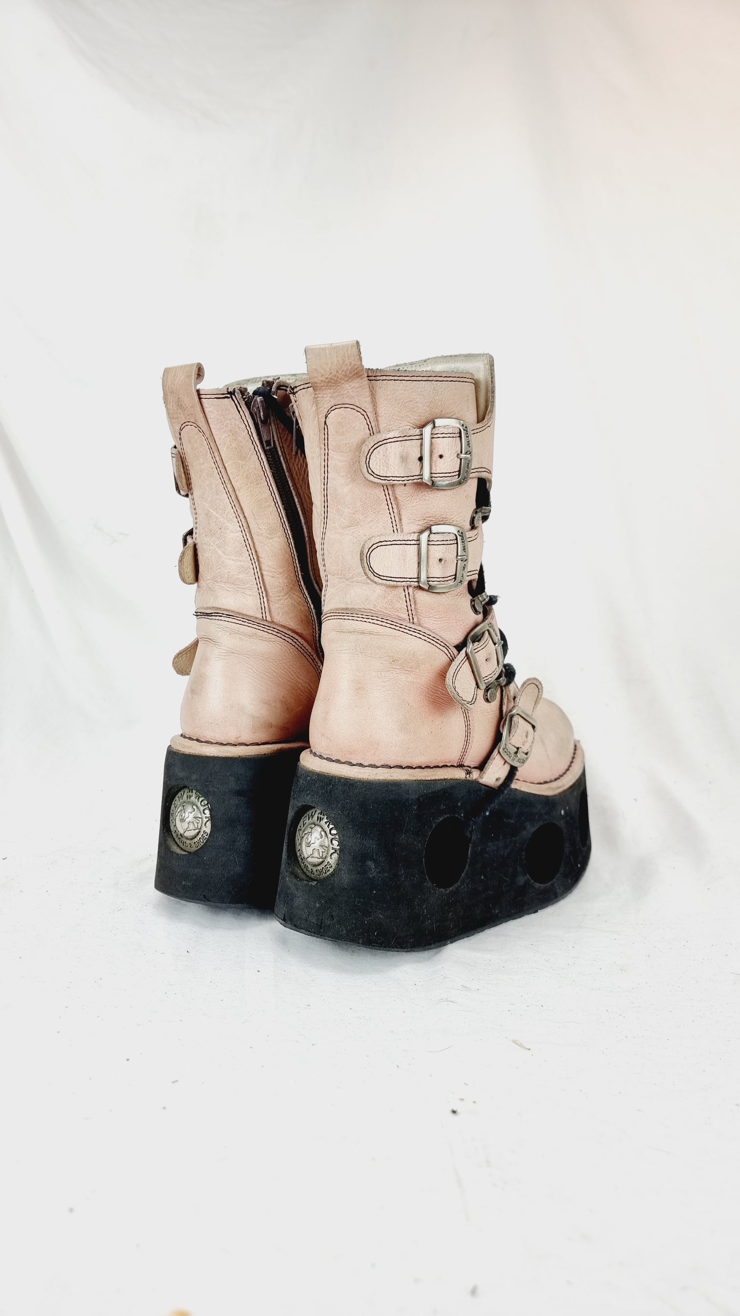 EU 38 / UK 5 New Rock Boots