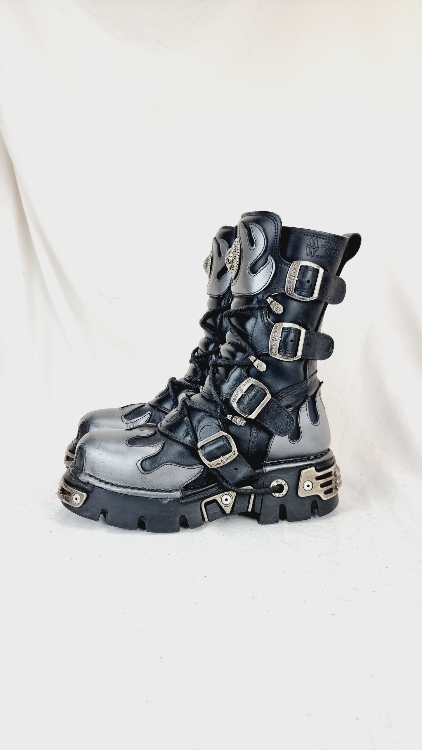 EU 40 / UK 7 New Rock Boots