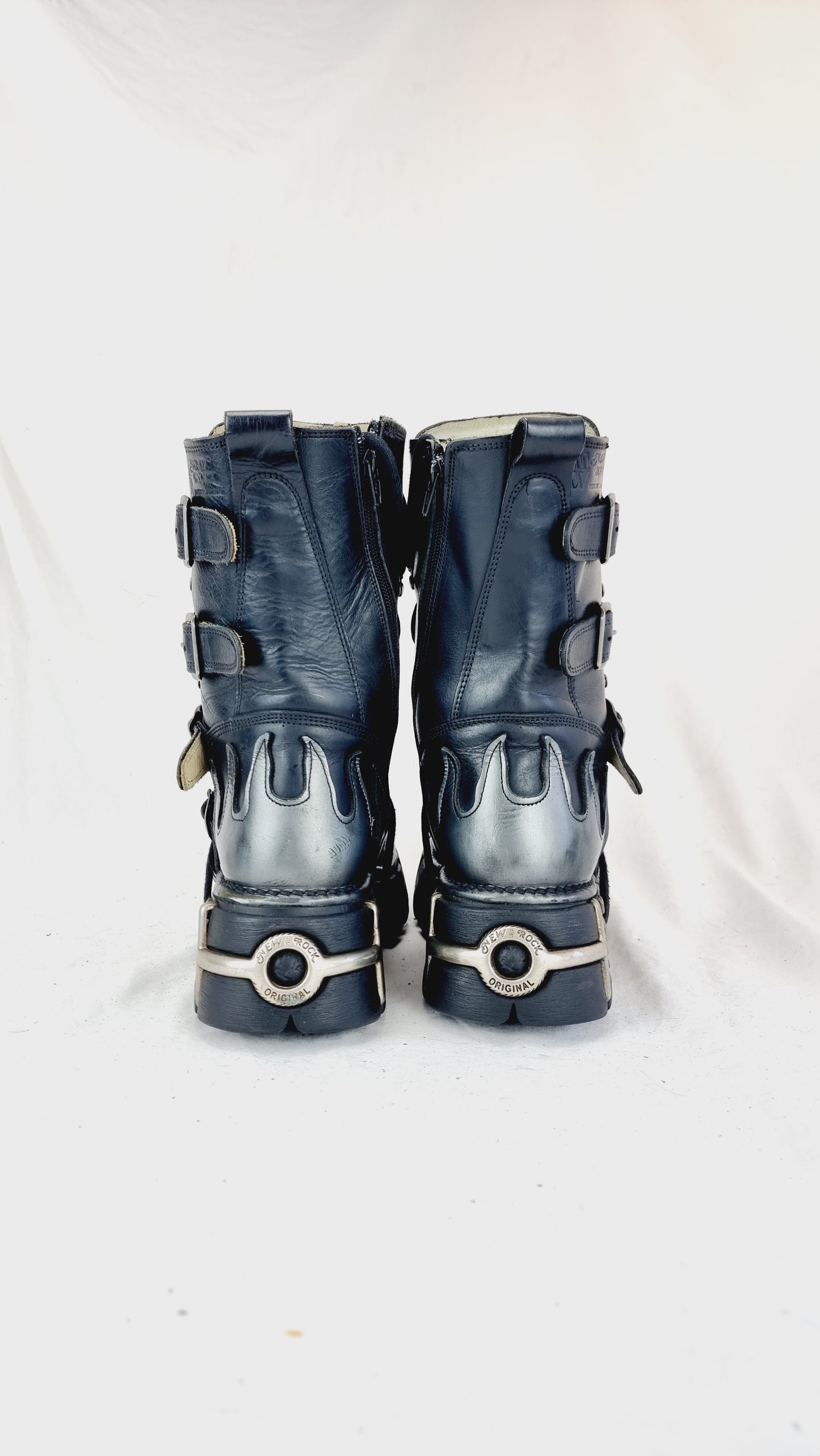 EU 42 / UK 8 New Rock Boots