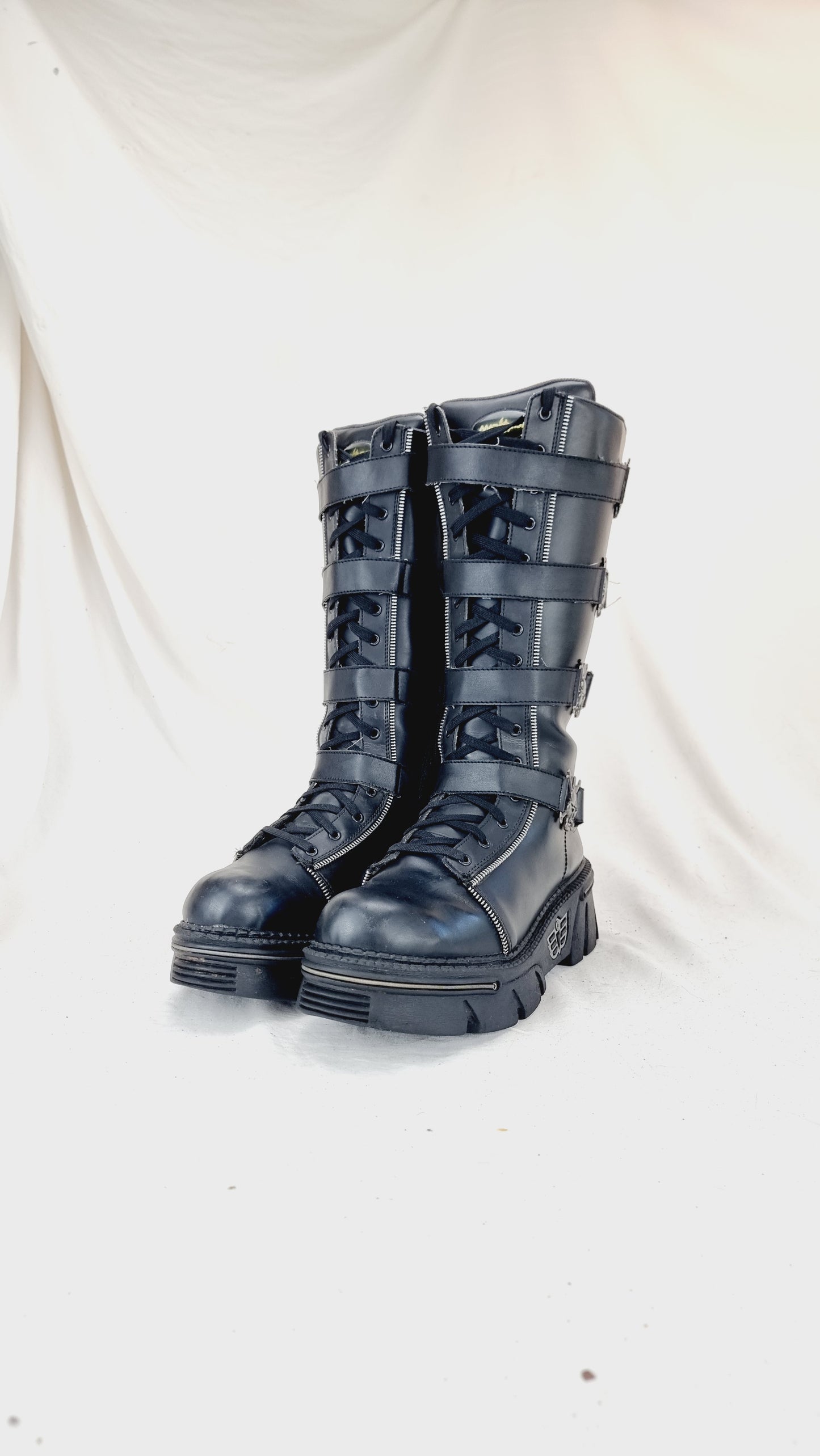 EU 44 / UK 10 Madfish Boots