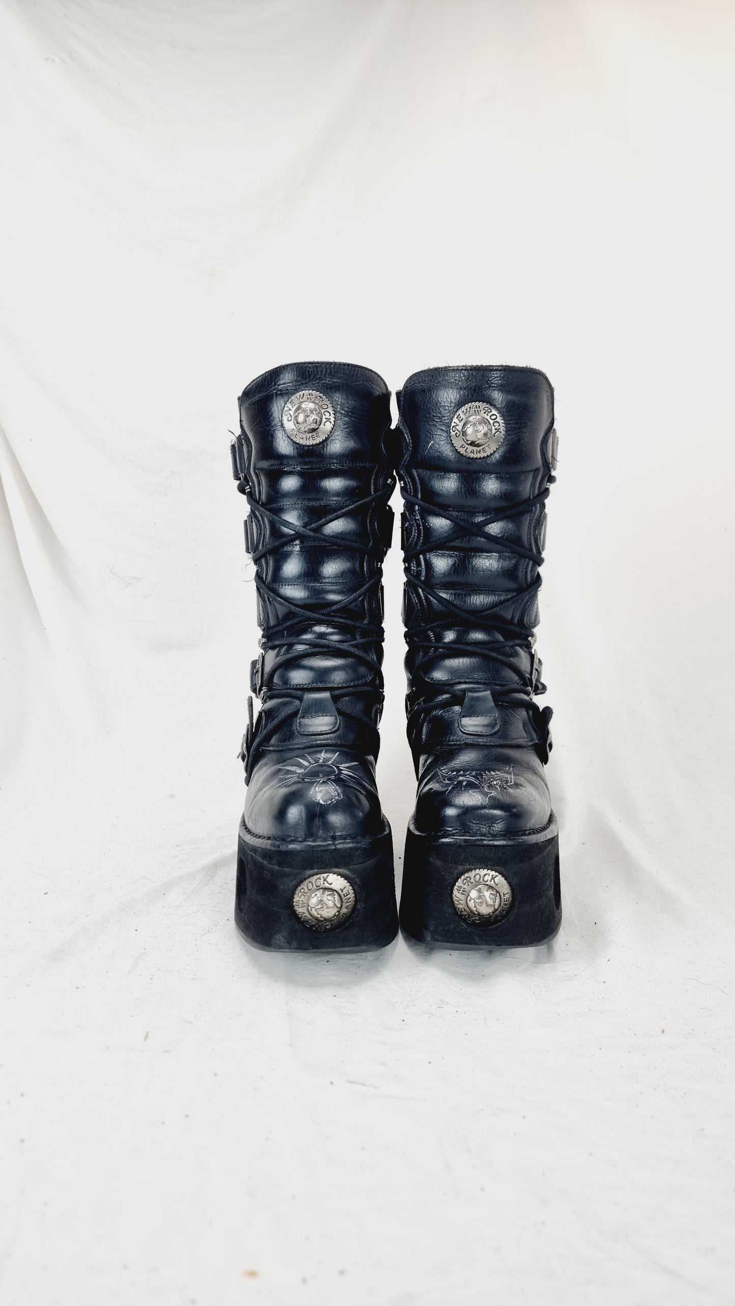 EU 41 / UK 7.5 New Rock Boots
