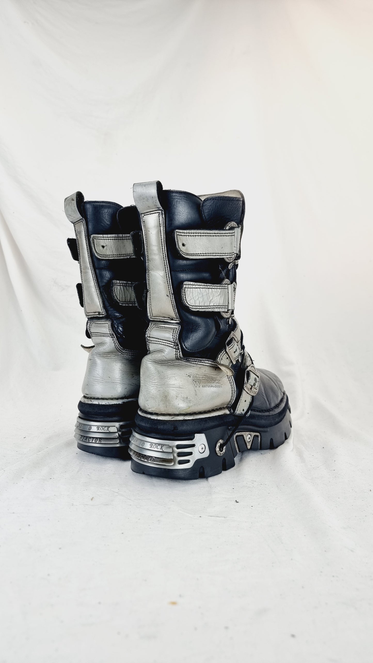 EU 45 / UK 10.5 New Rock Boots