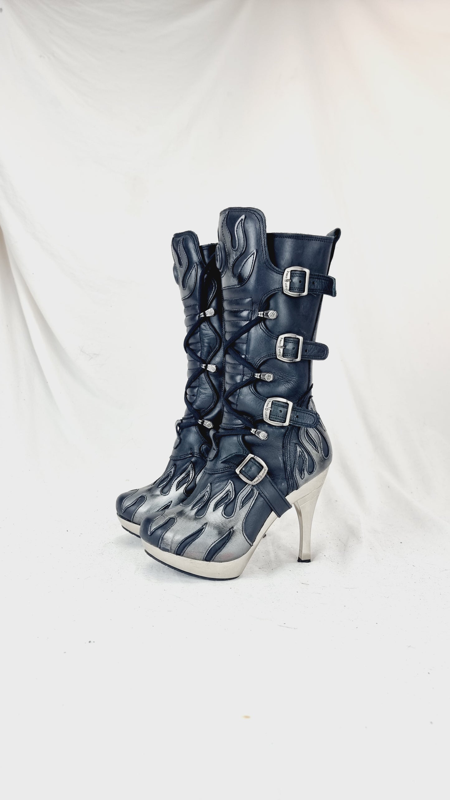 EU 38 / UK 5 New Rock Boots