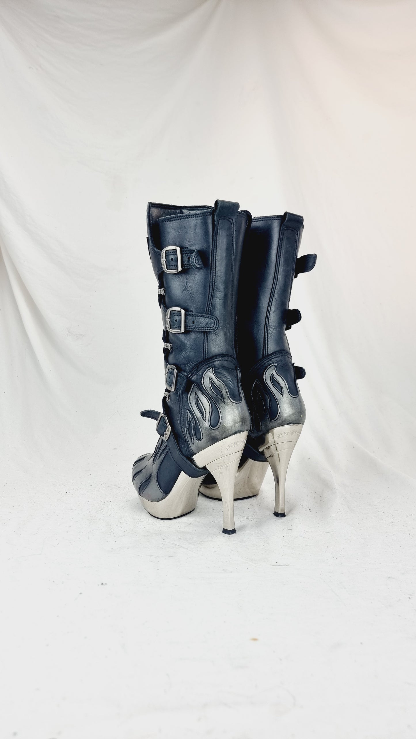 EU 38 / UK 5 New Rock Boots