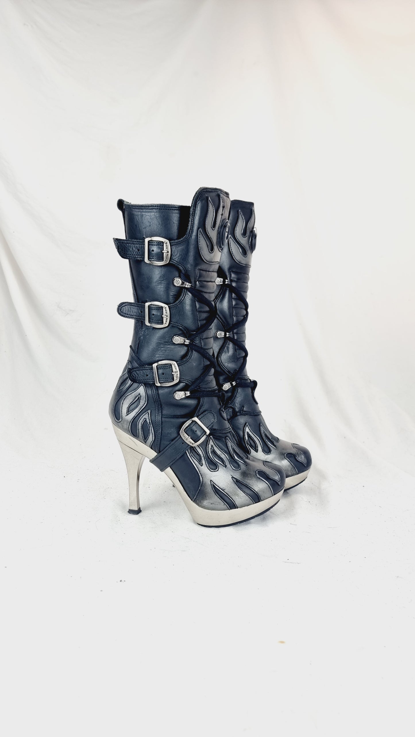 EU 38 / UK 5 New Rock Boots