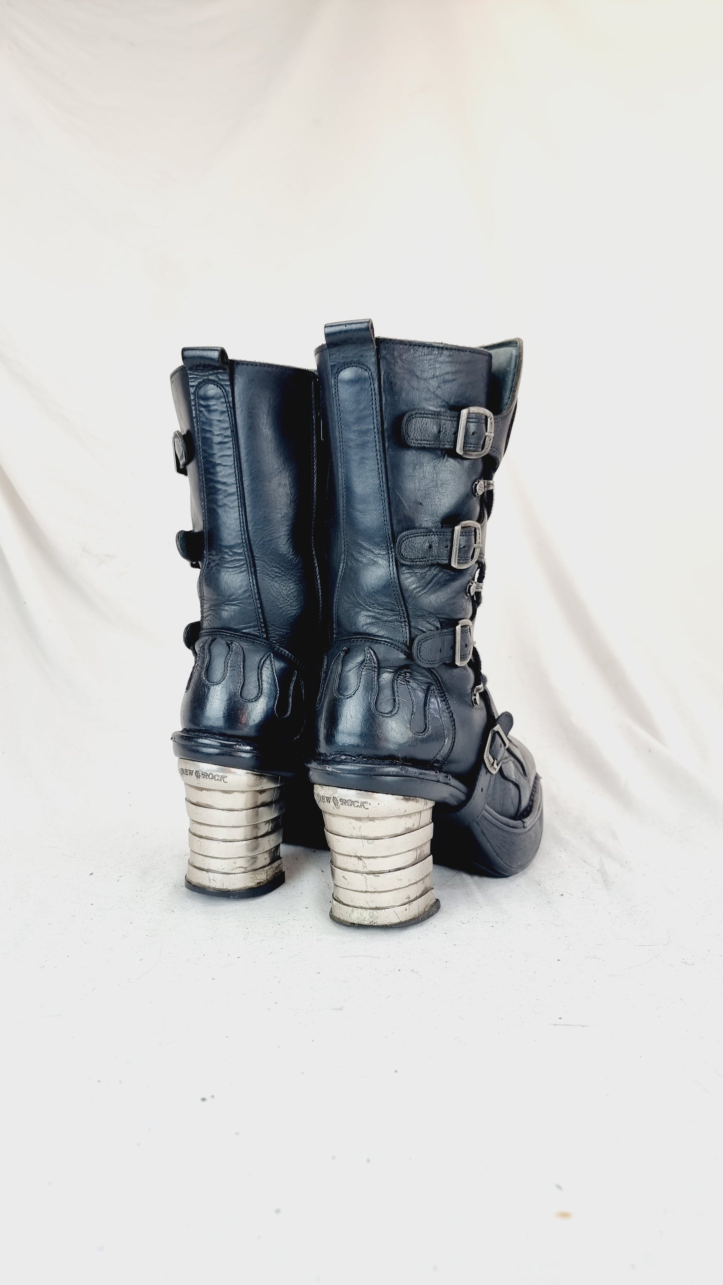 EU 42 / UK 8 New Rock Boots
