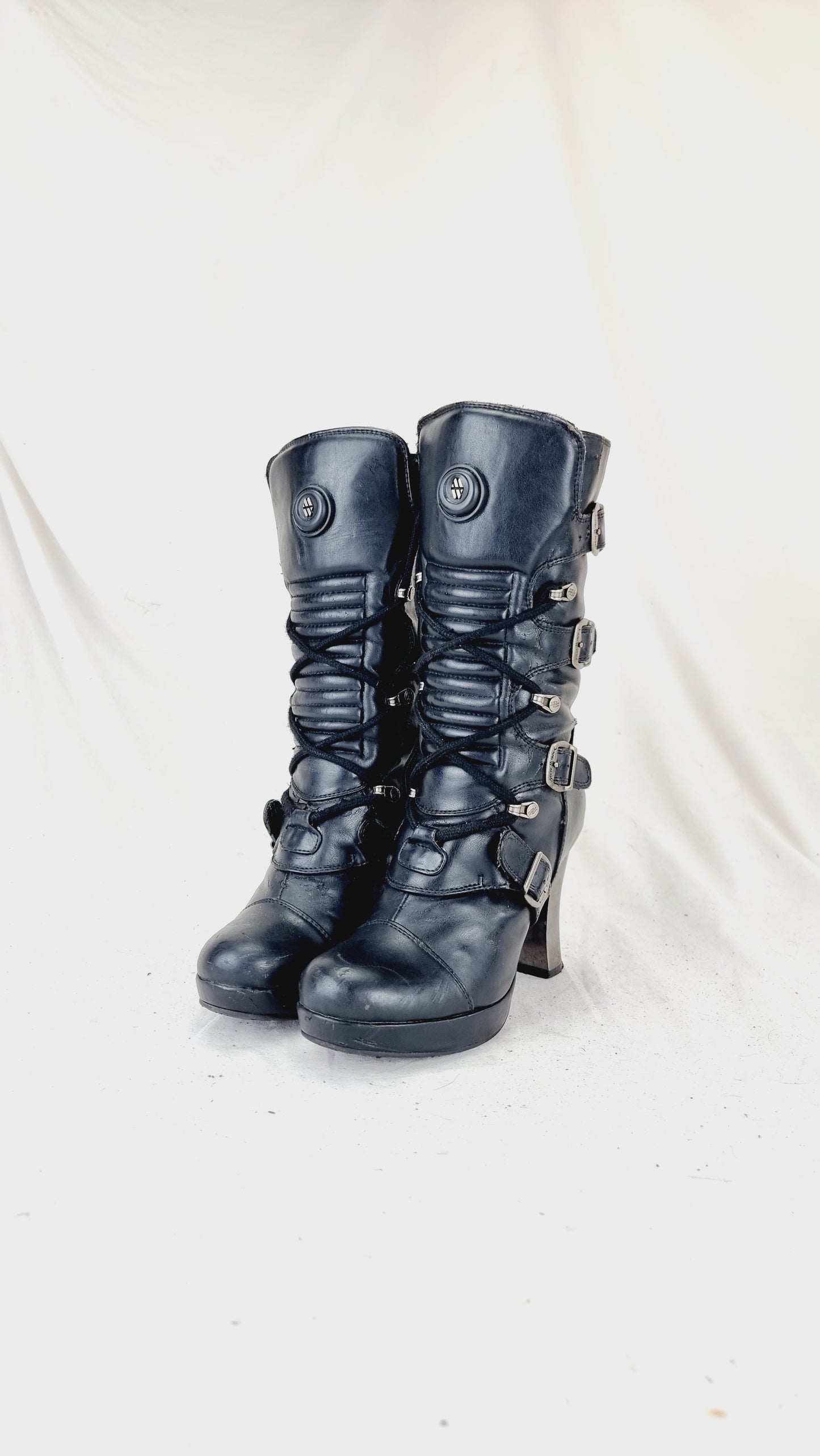 EU 38 / UK 5 New Rock Boots