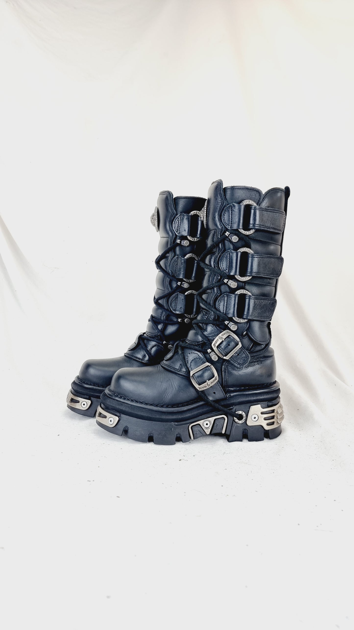 EU 37 / UK 4 New Rock Boots