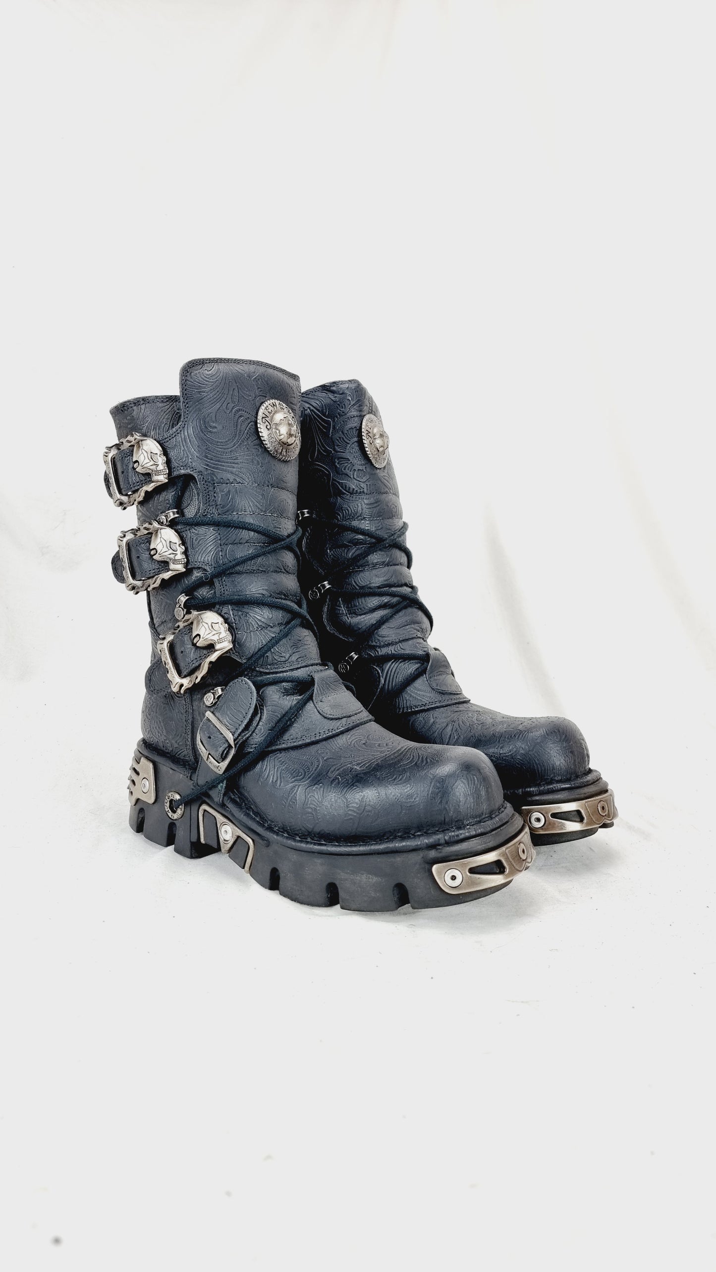 EU 41 / UK 7.5 New Rock Boots