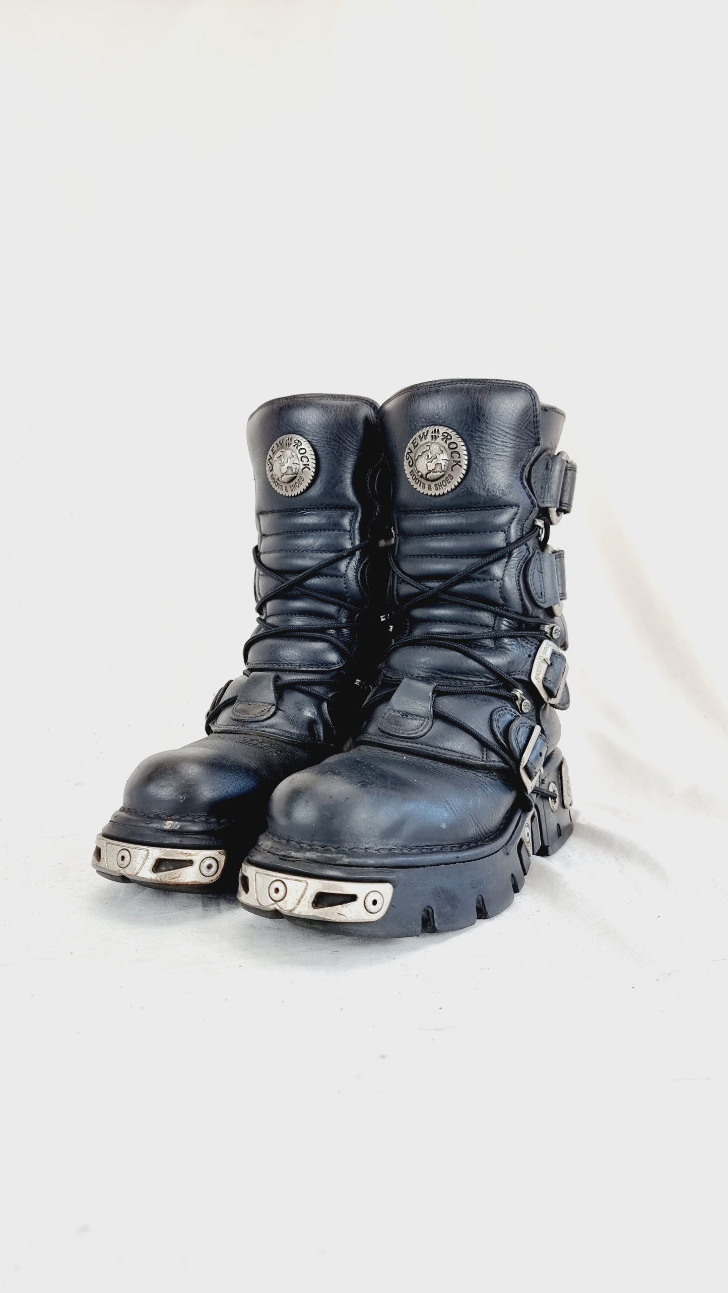 EU 40 / UK 7 New Rock Boots