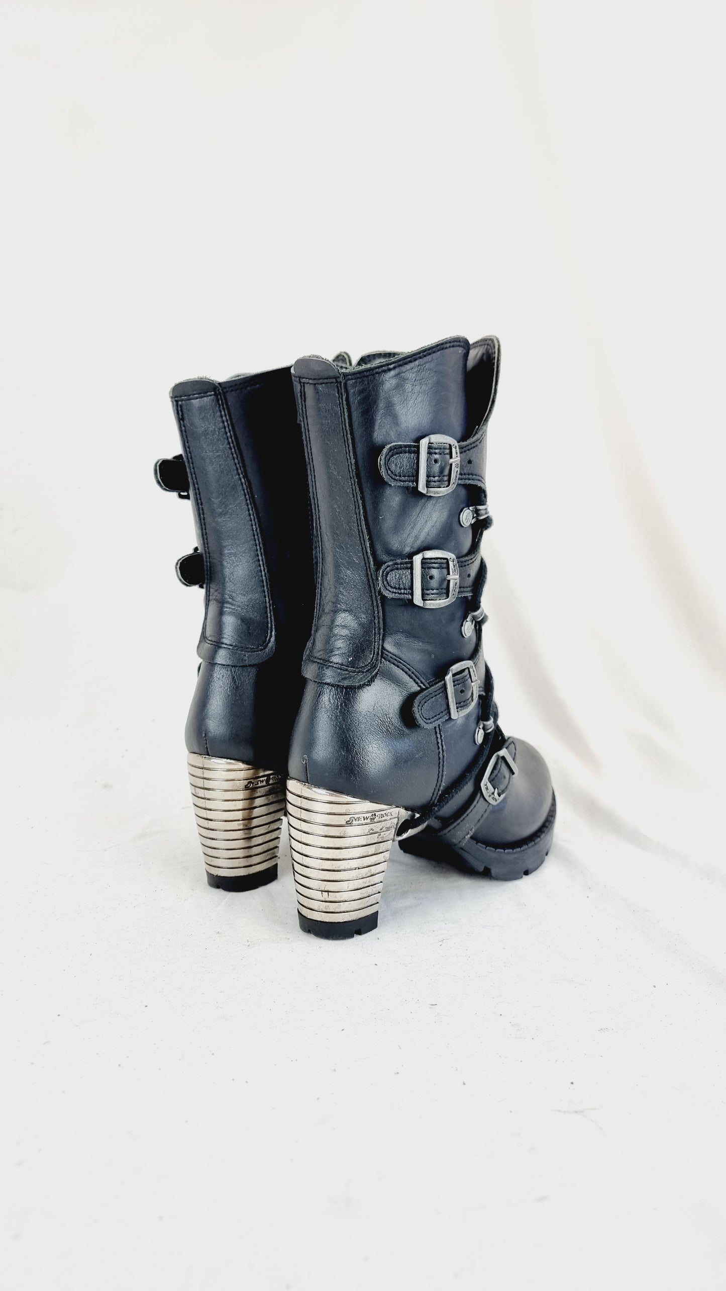 EU 38 / UK 5 New Rock Boots
