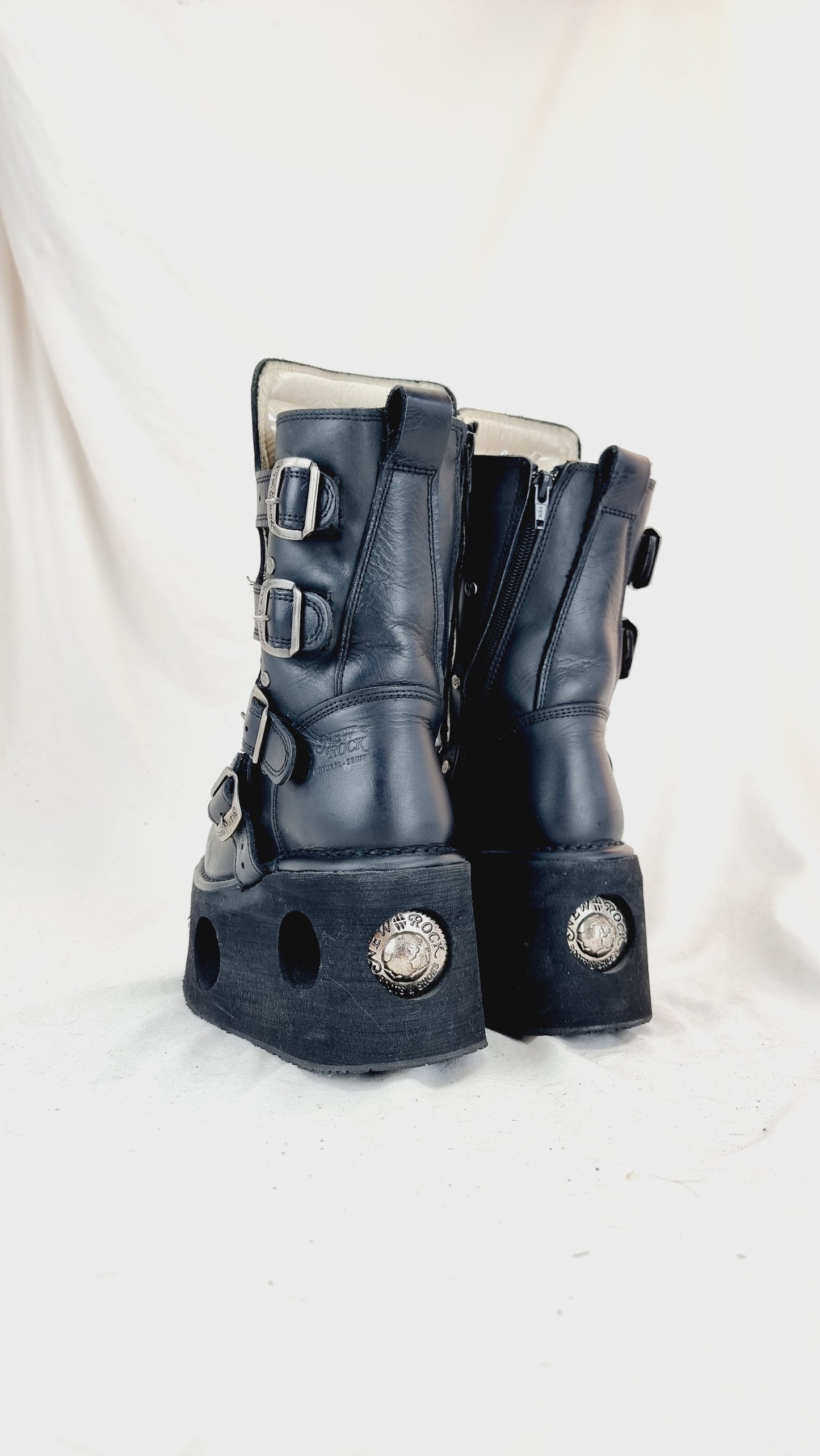 EU 36 / UK 3 New Rock Boots