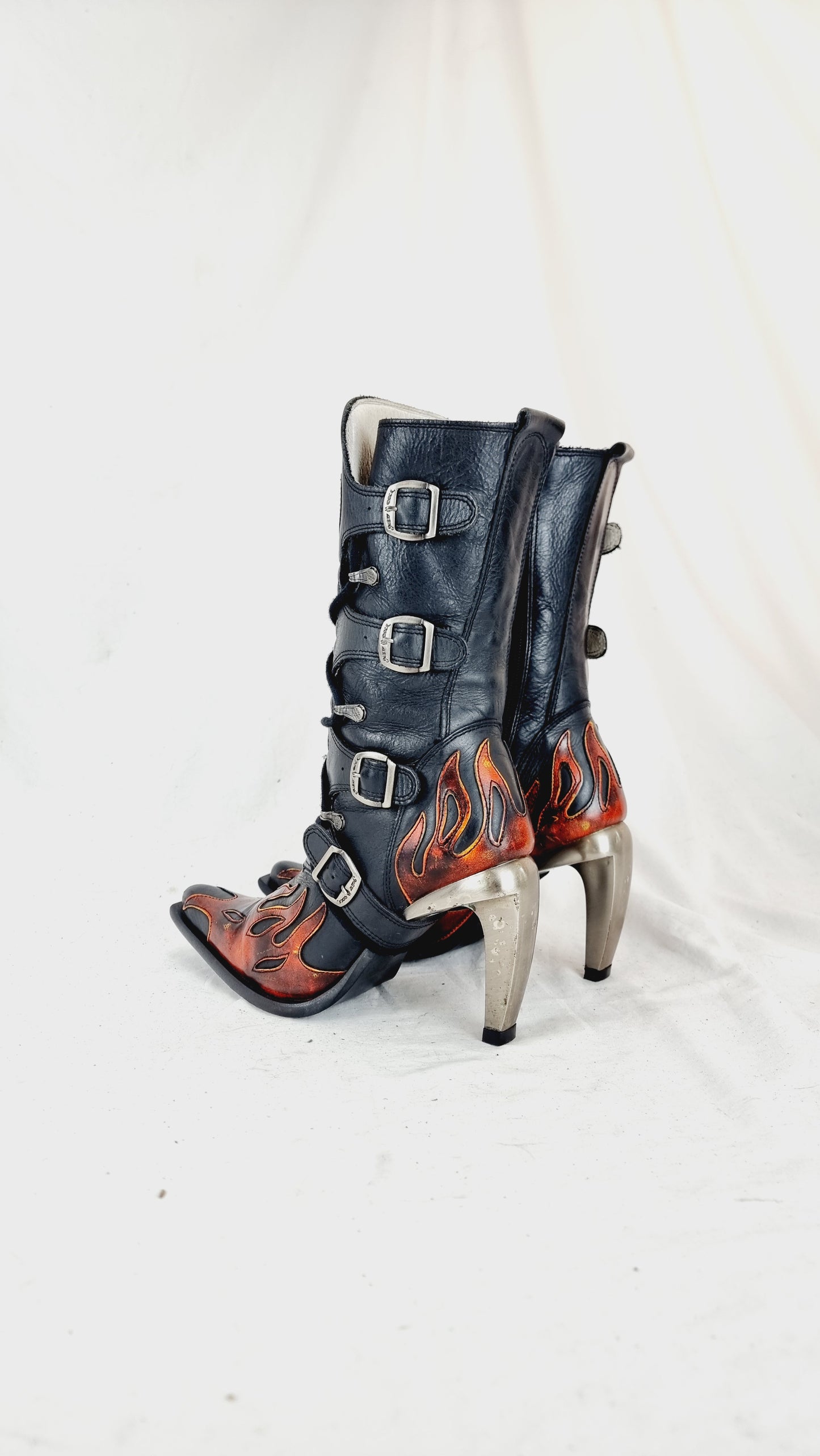 EU 39 / UK 6 New Rock Boots