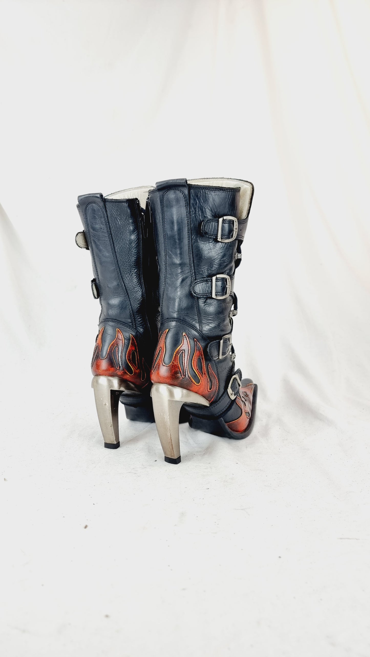 EU 39 / UK 6 New Rock Boots