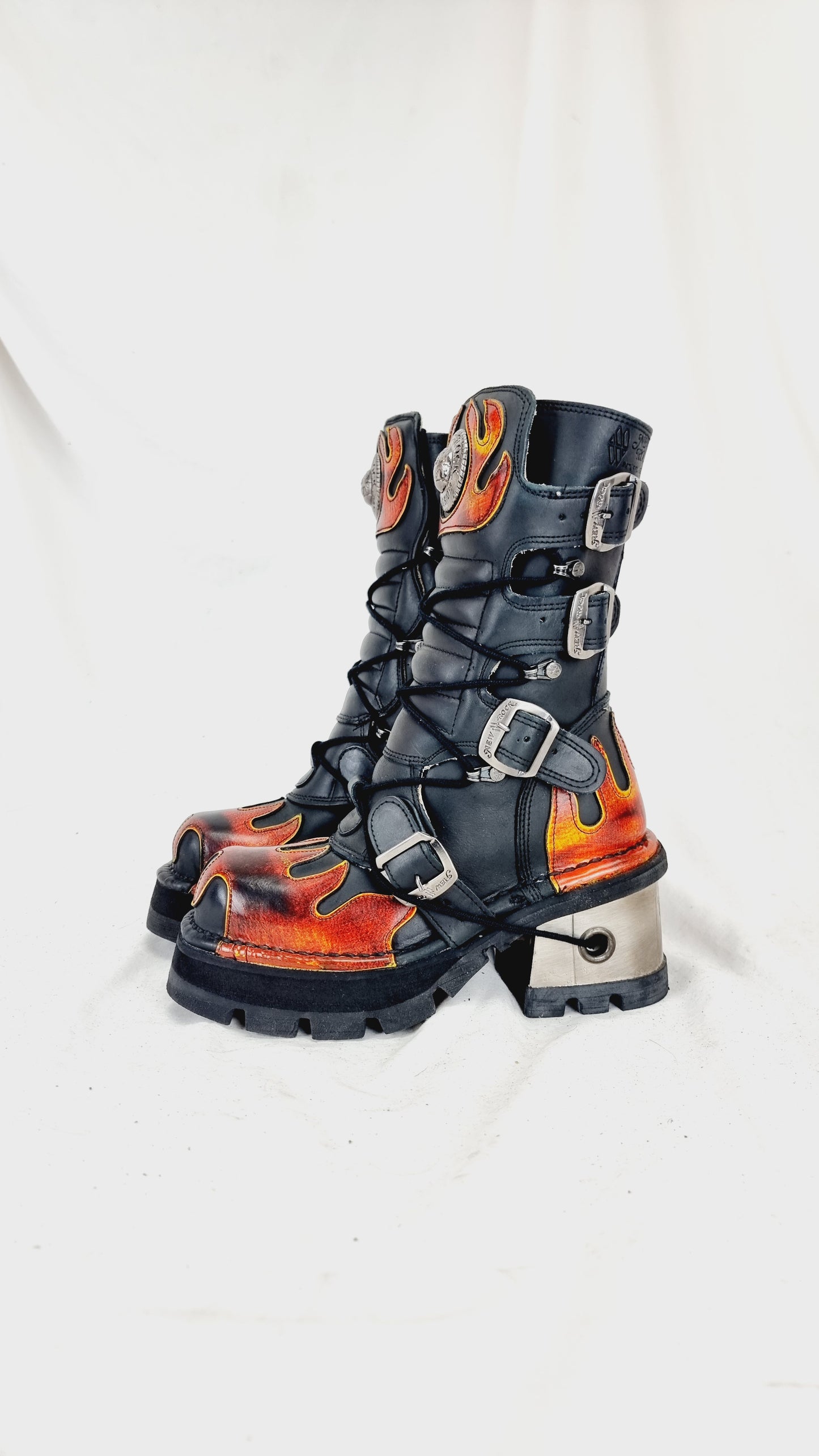 EU 37 / UK 4 New Rock Boots