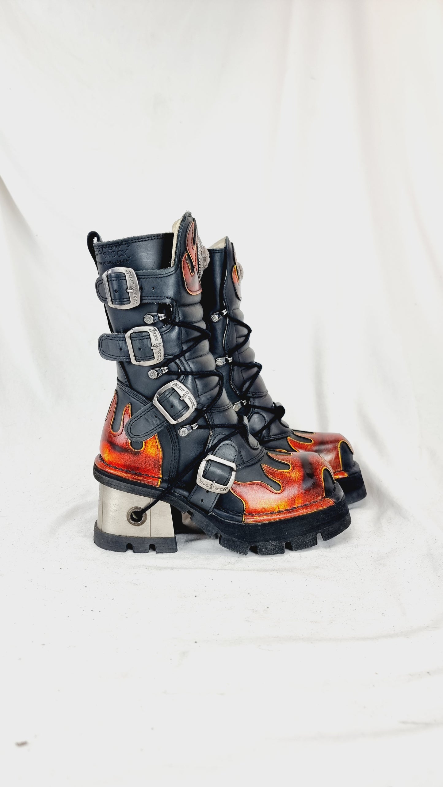 EU 37 / UK 4 New Rock Boots