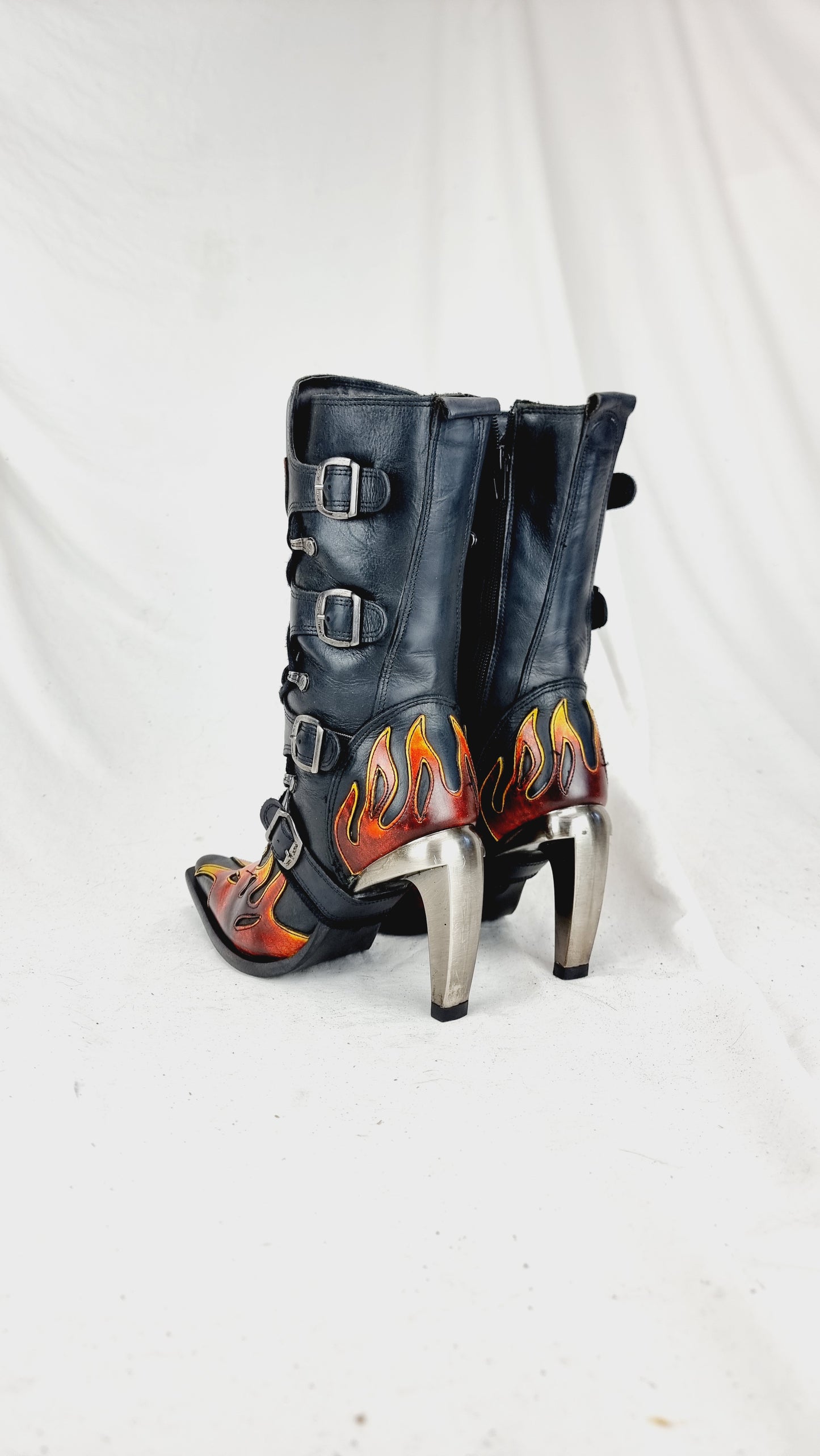 EU 37 / UK 4 New Rock Boots