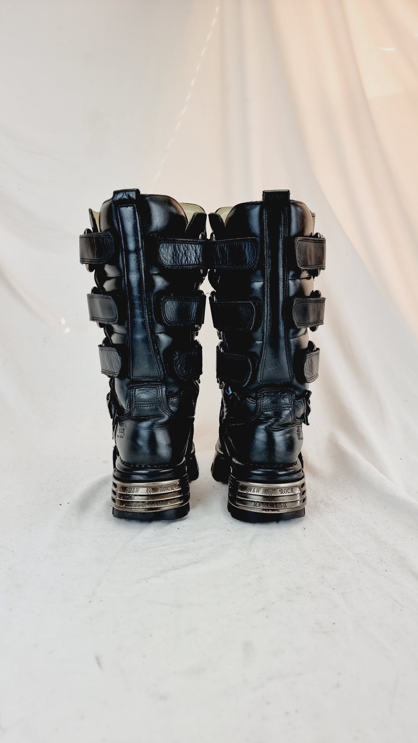 EU 37 / UK 4 New Rock Boots