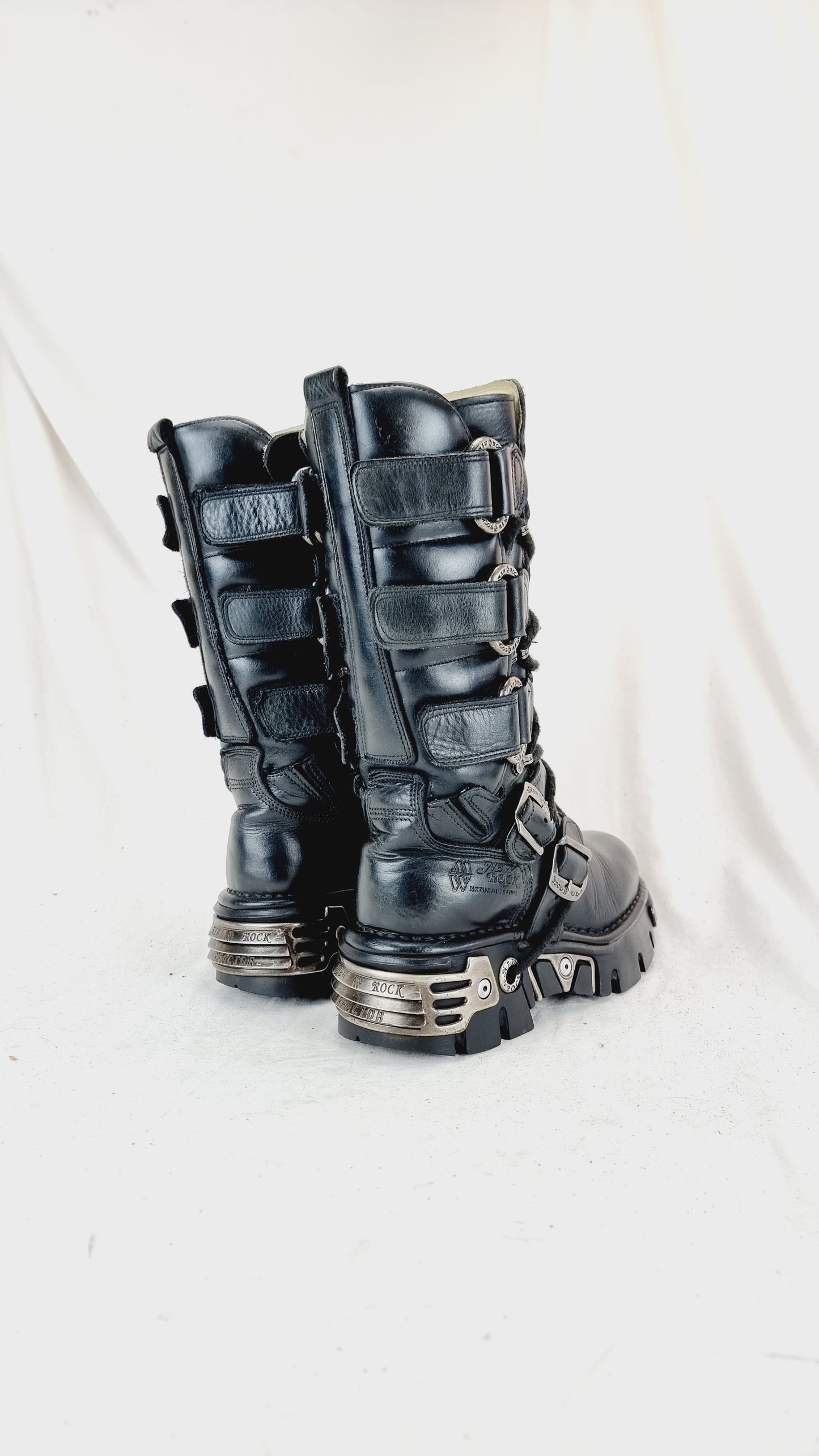 EU 37 / UK 4 New Rock Boots