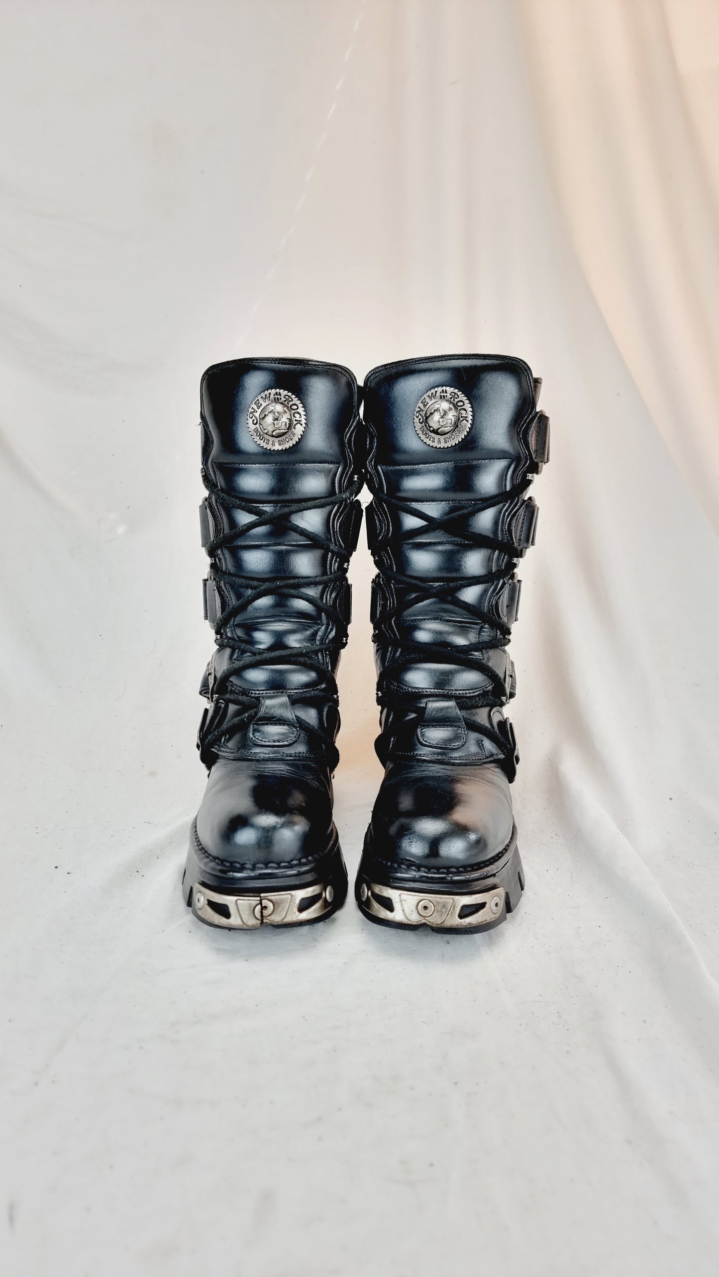 EU 37 / UK 4 New Rock Boots