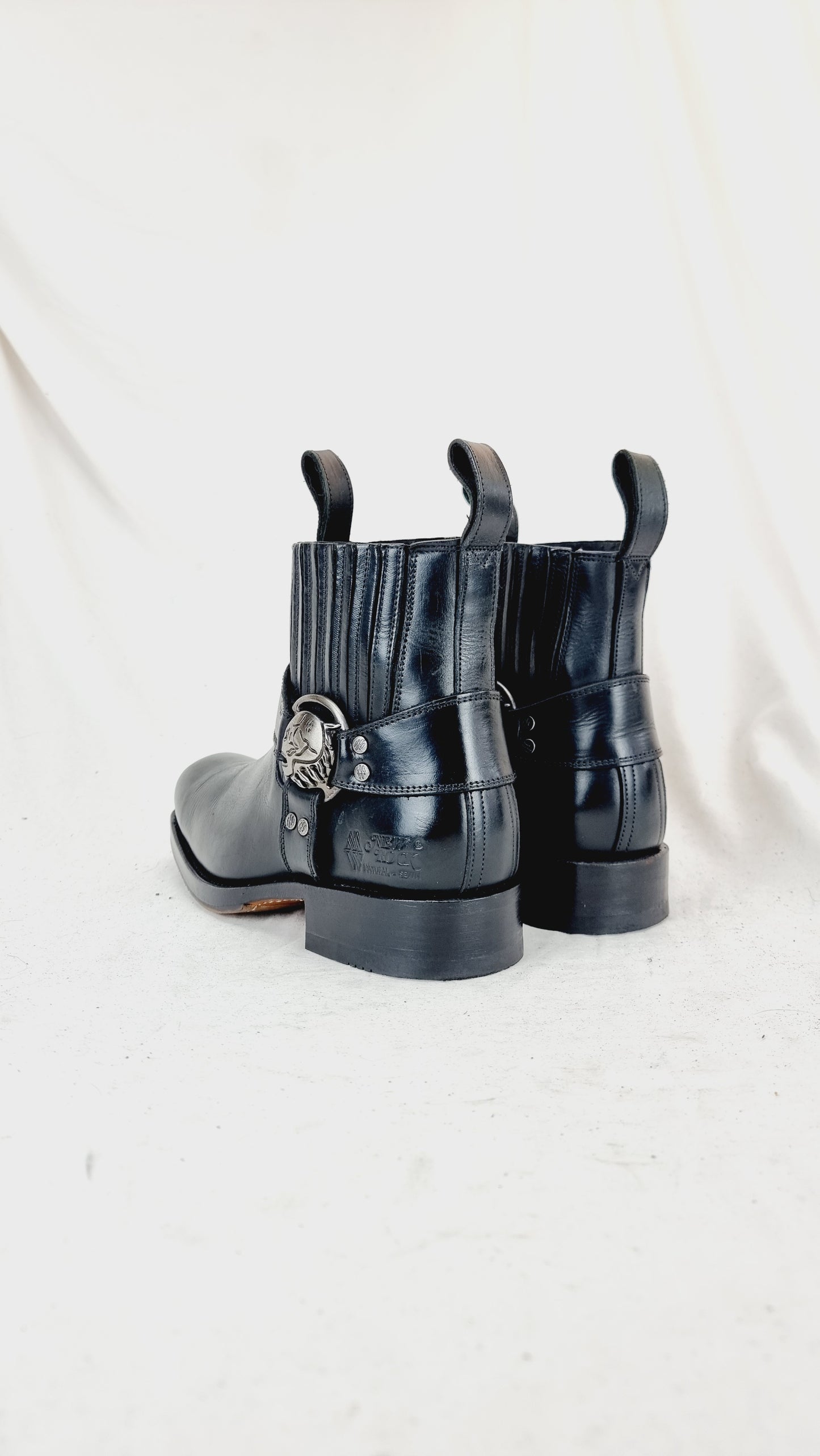 EU 40 / UK 7 New Rock Boots
