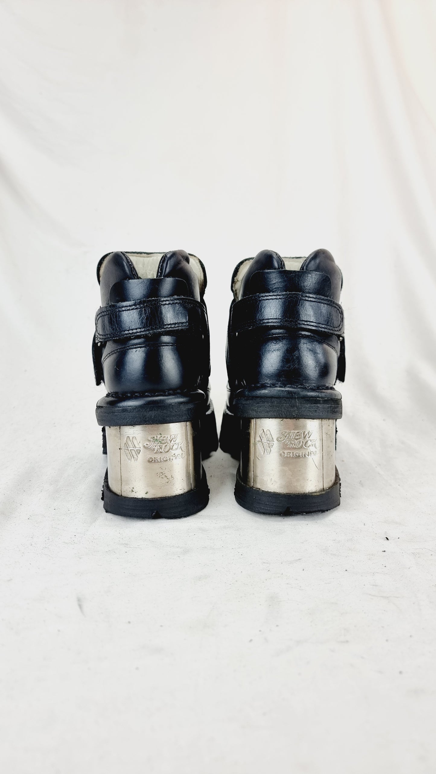 EU 36 / UK 3 New Rock Boots