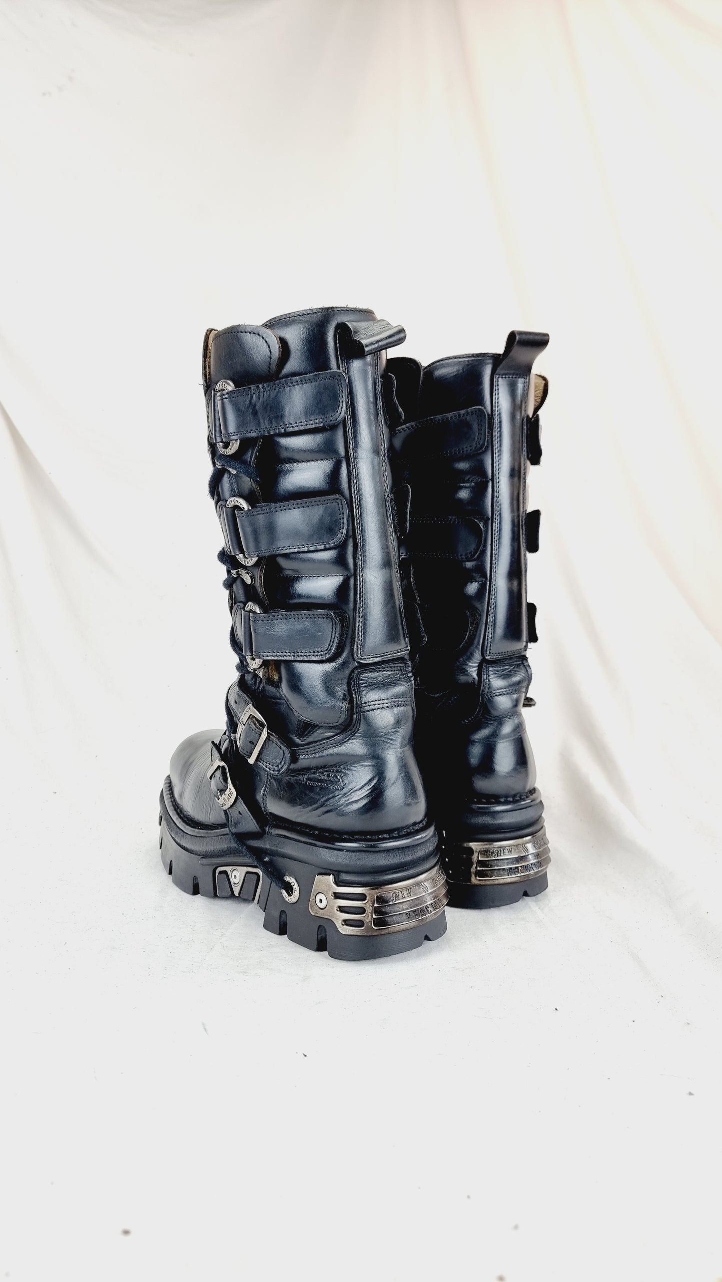EU 45 / UK 10.5 New Rock Boots