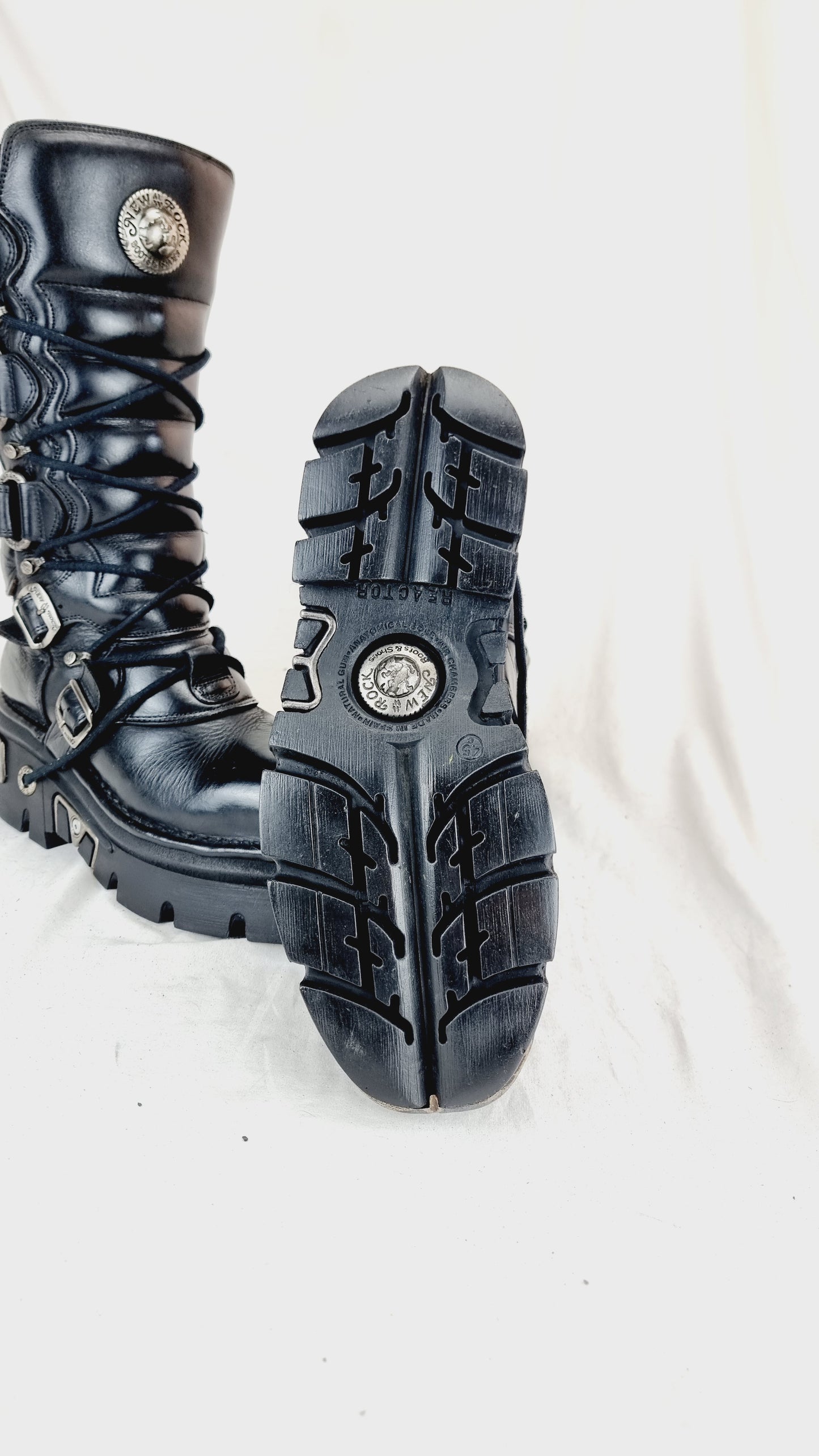EU 45 / UK 10.5 New Rock Boots