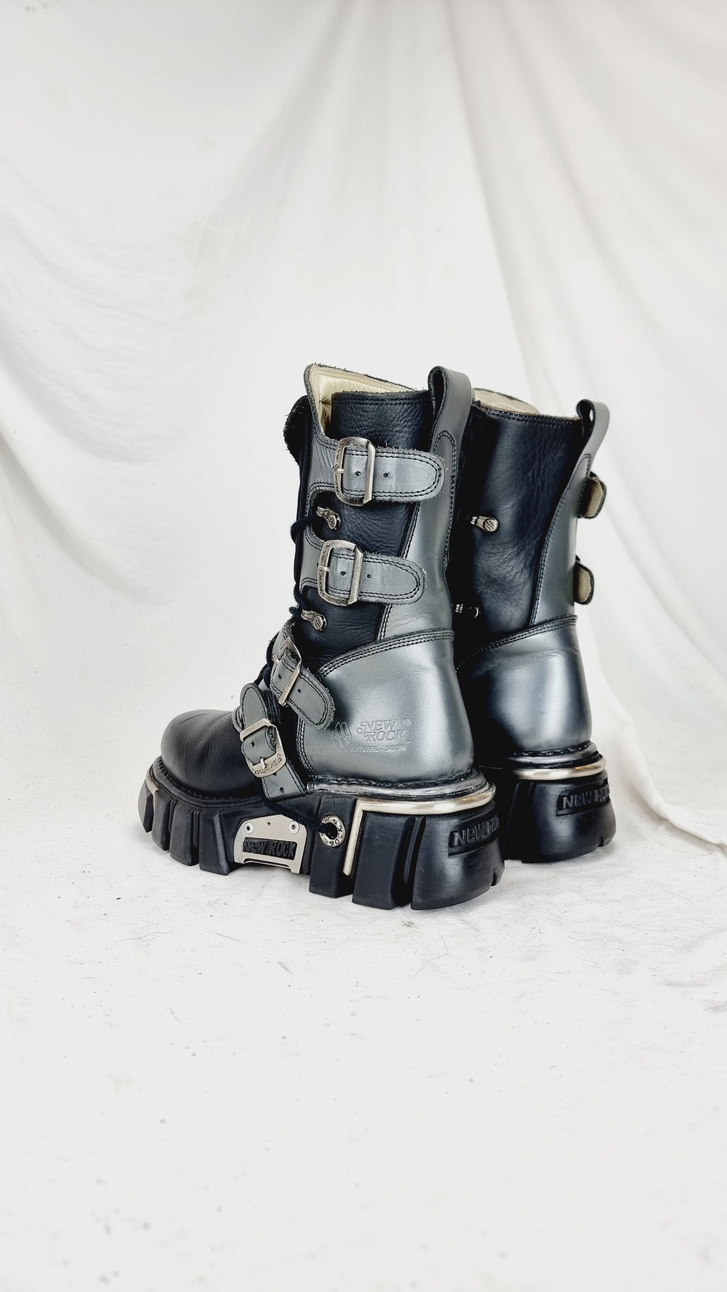 EU 39 / UK 6 New Rock Boots
