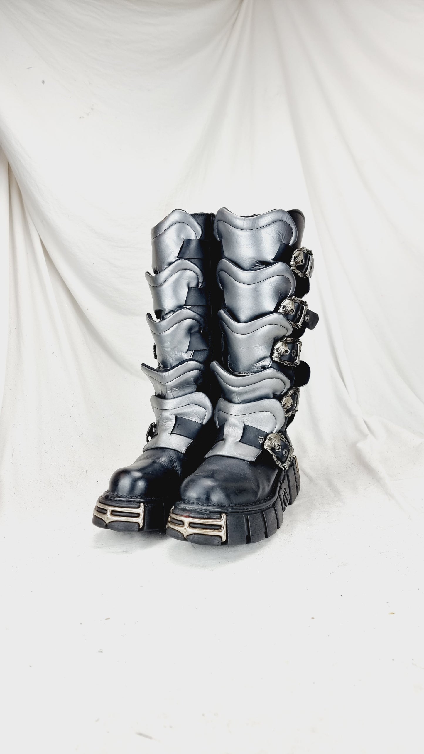 EU 43 / UK 9 New Rock Boots